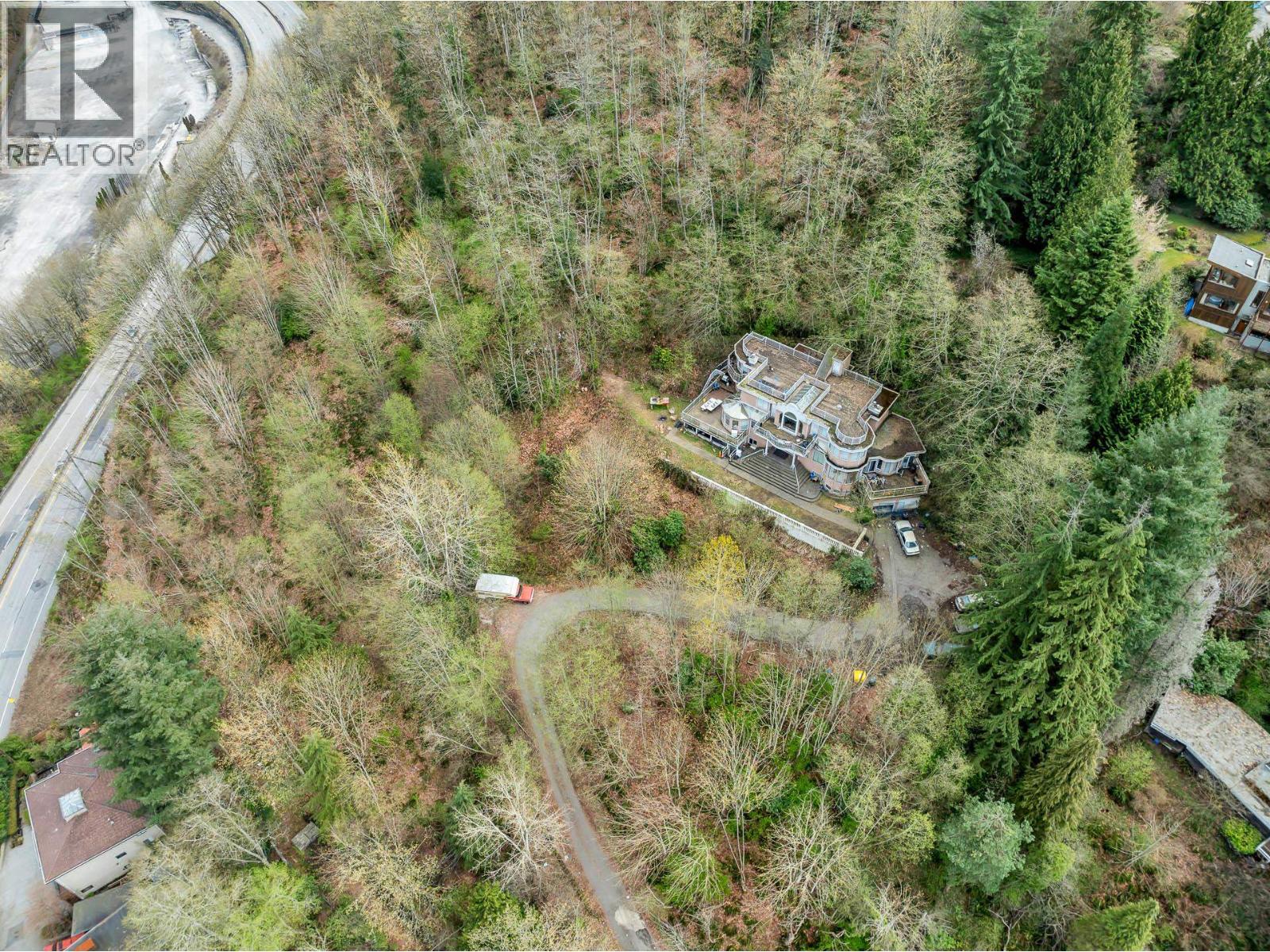 7356 Braeside Drive Property Photo 15