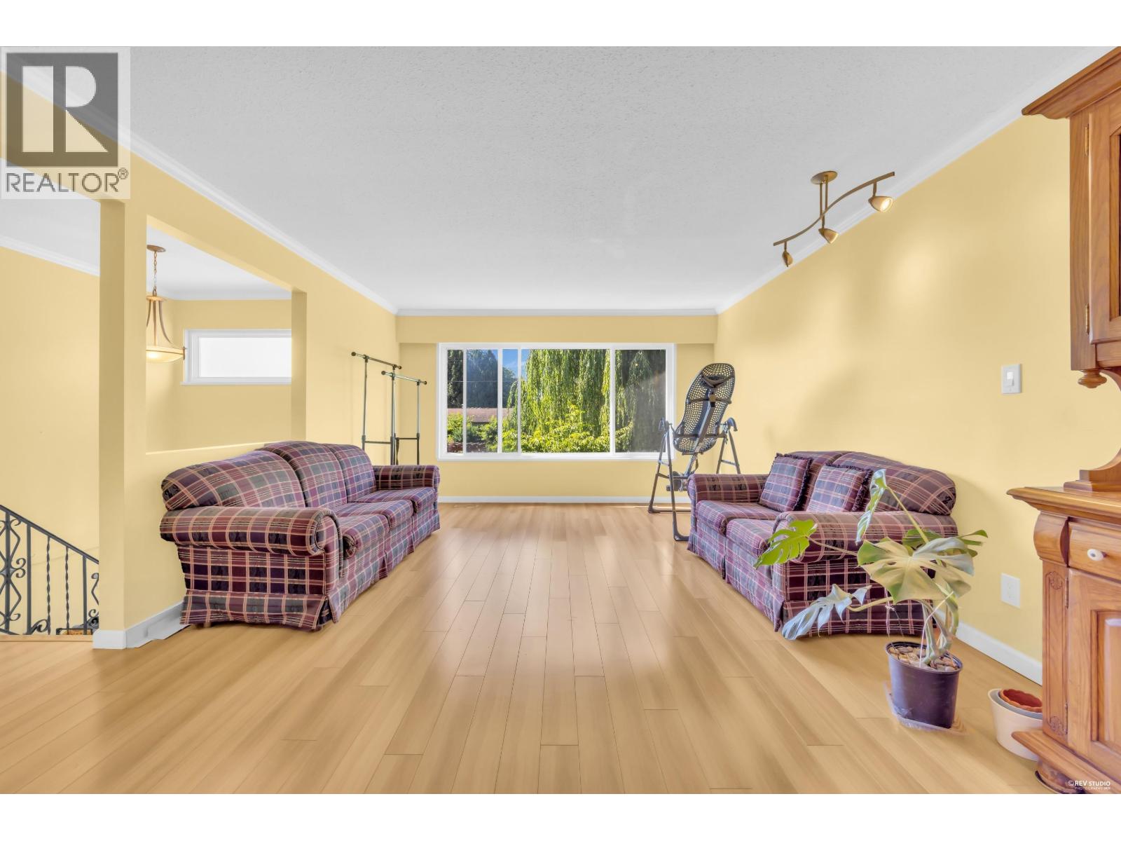 1749 Dorset Avenue Property Photo 6