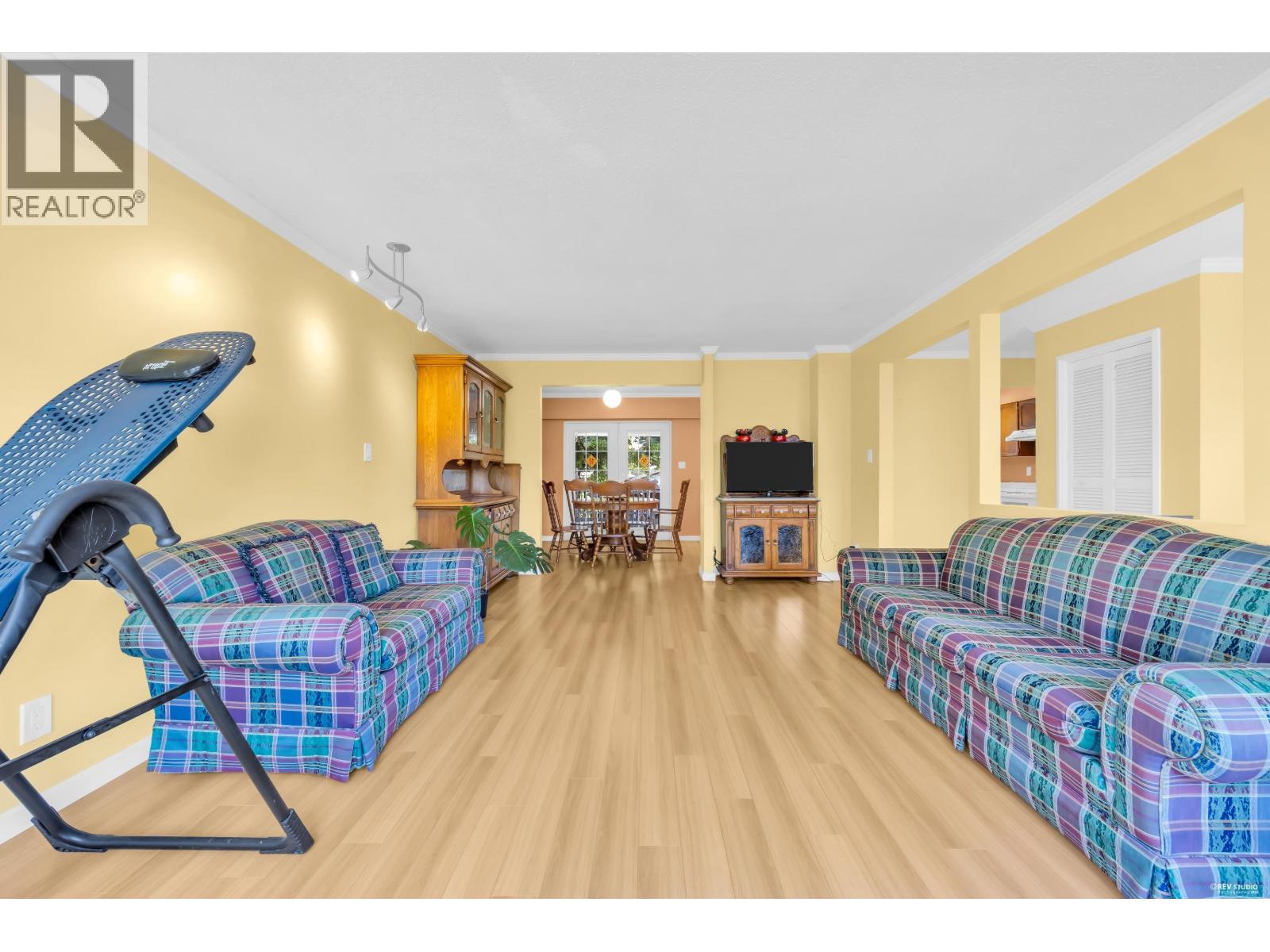 1749 Dorset Avenue Property Photo 7