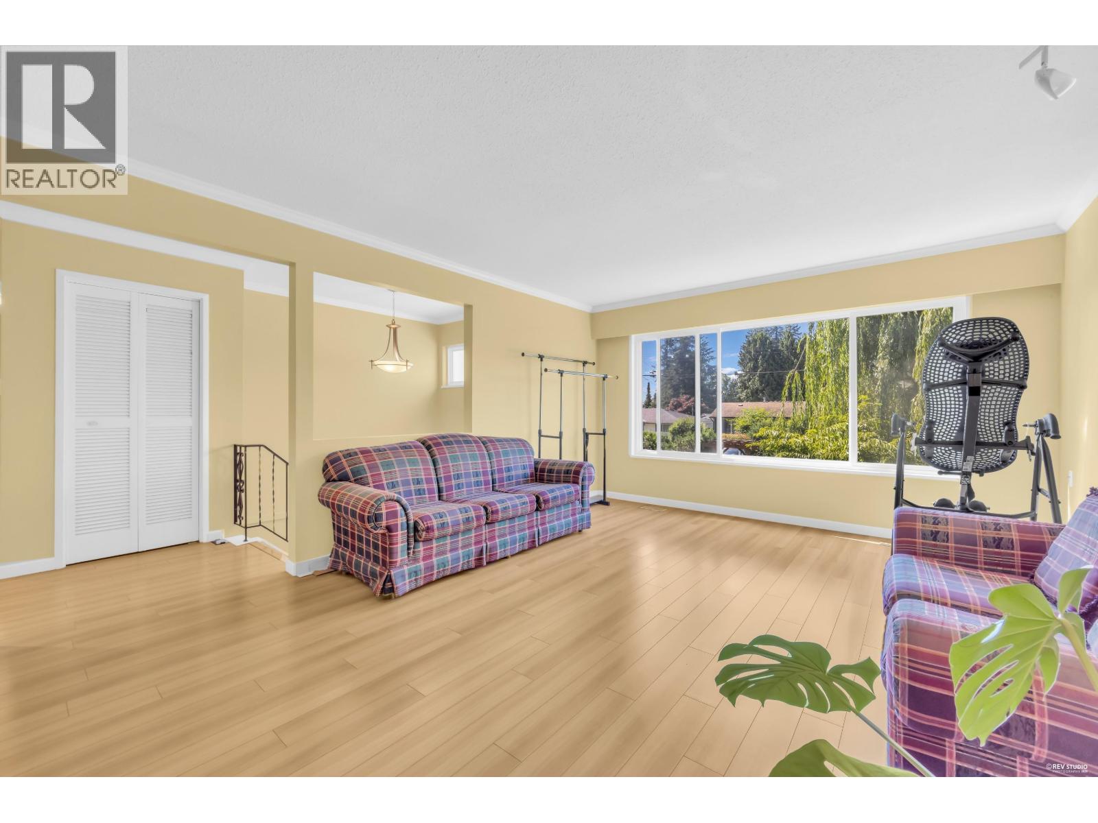 1749 Dorset Avenue Property Photo 8