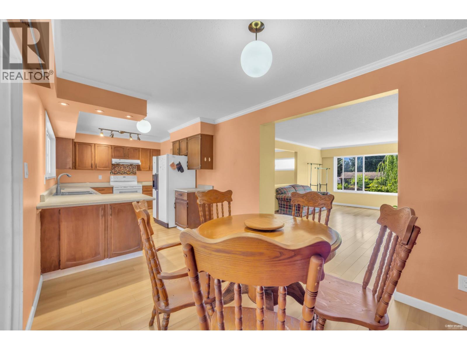 1749 Dorset Avenue Property Photo 9