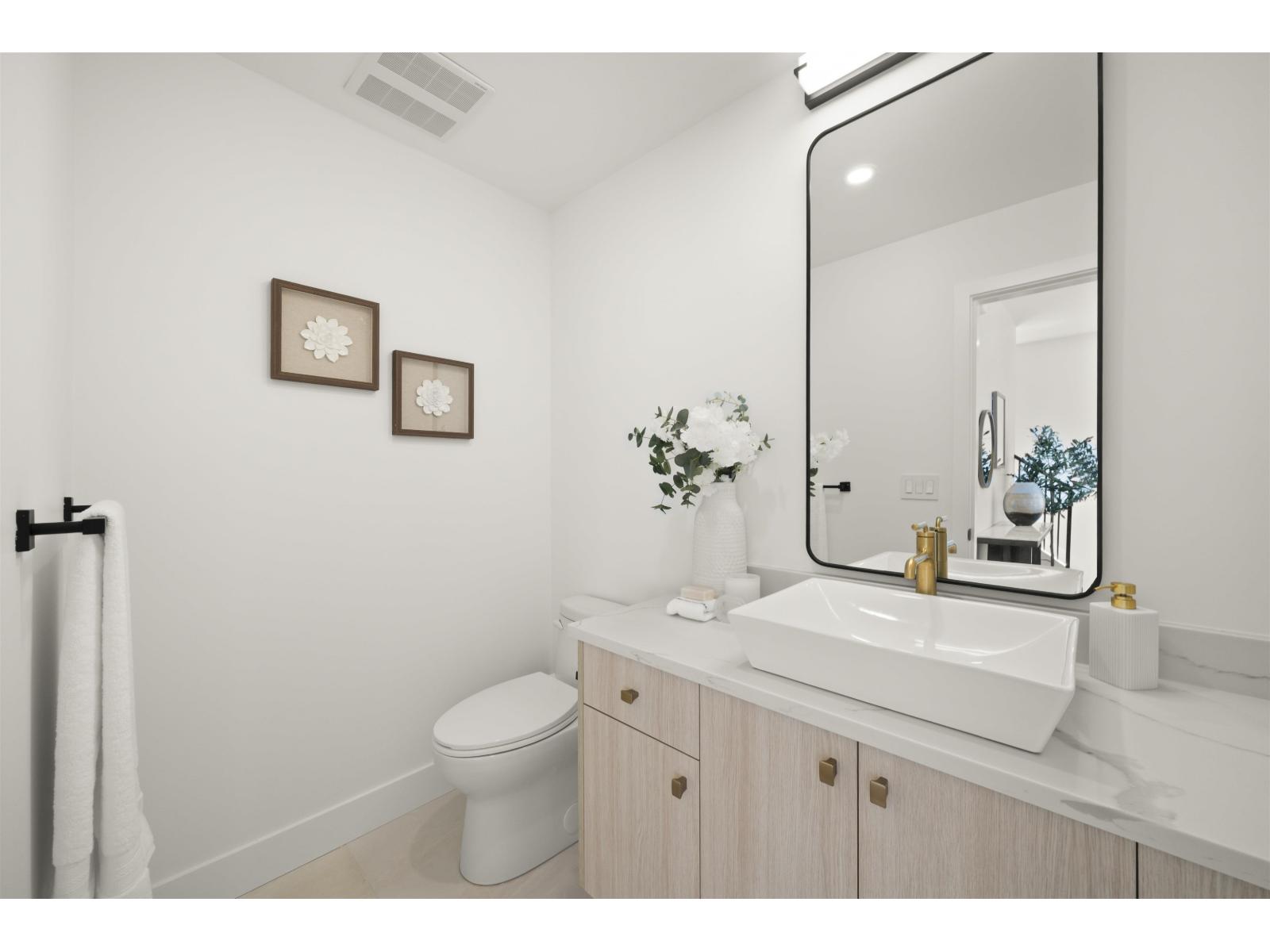 75 16358 90 Avenue Property Photo 17