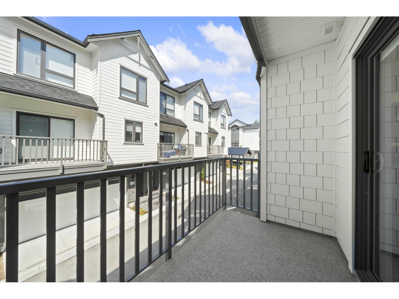 75 16358 90 Avenue Property Photo 18