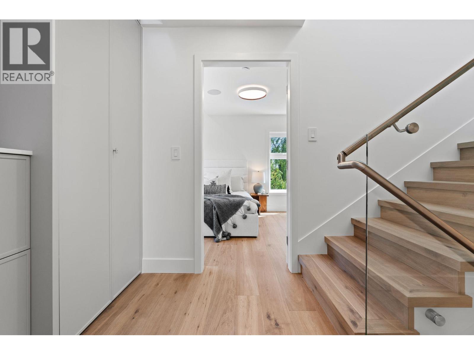 5489 Larch Street Property Photo 21
