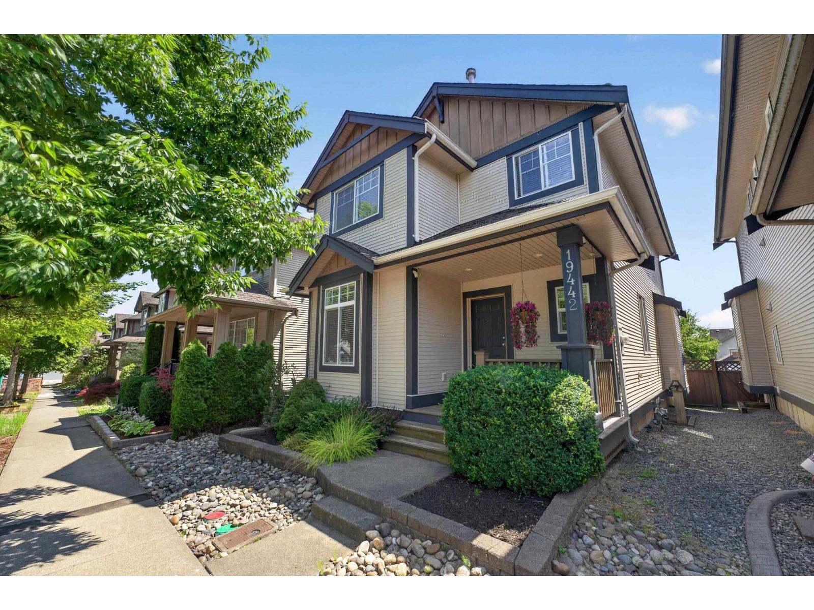 19442 67a Avenue Property Photo 1