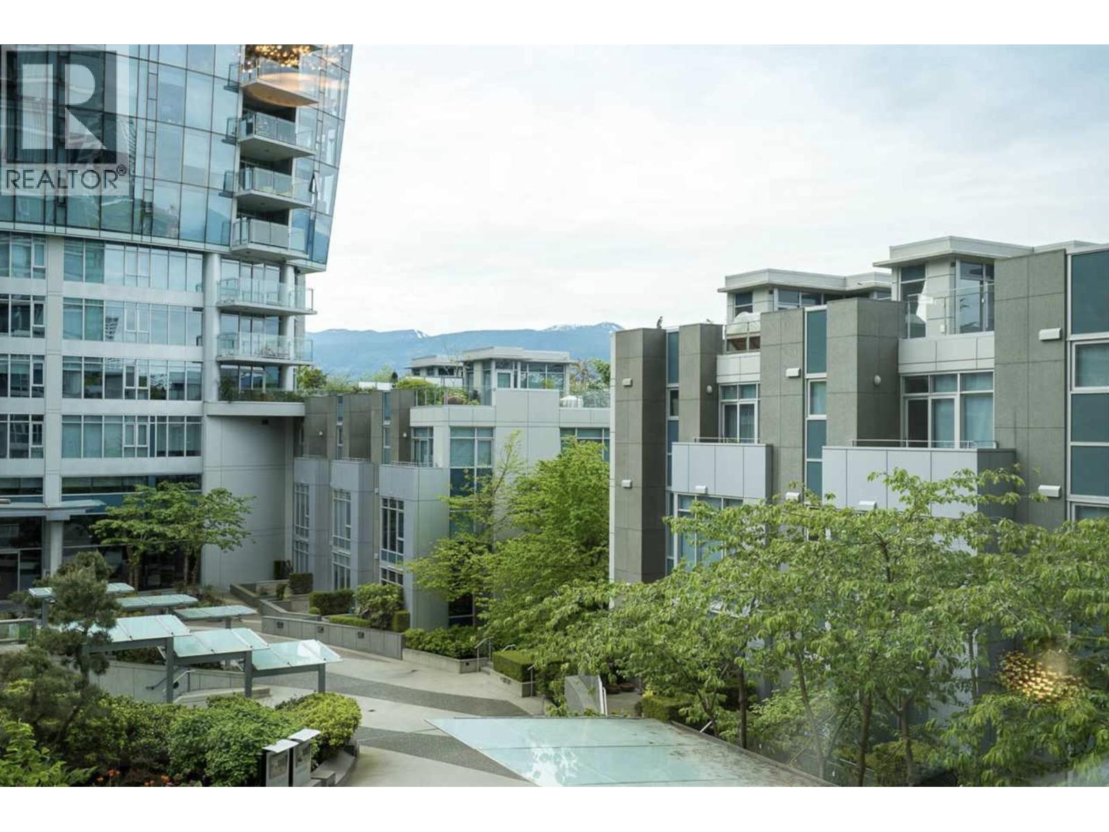 201 1233 W Cordova Street Property Photo 4