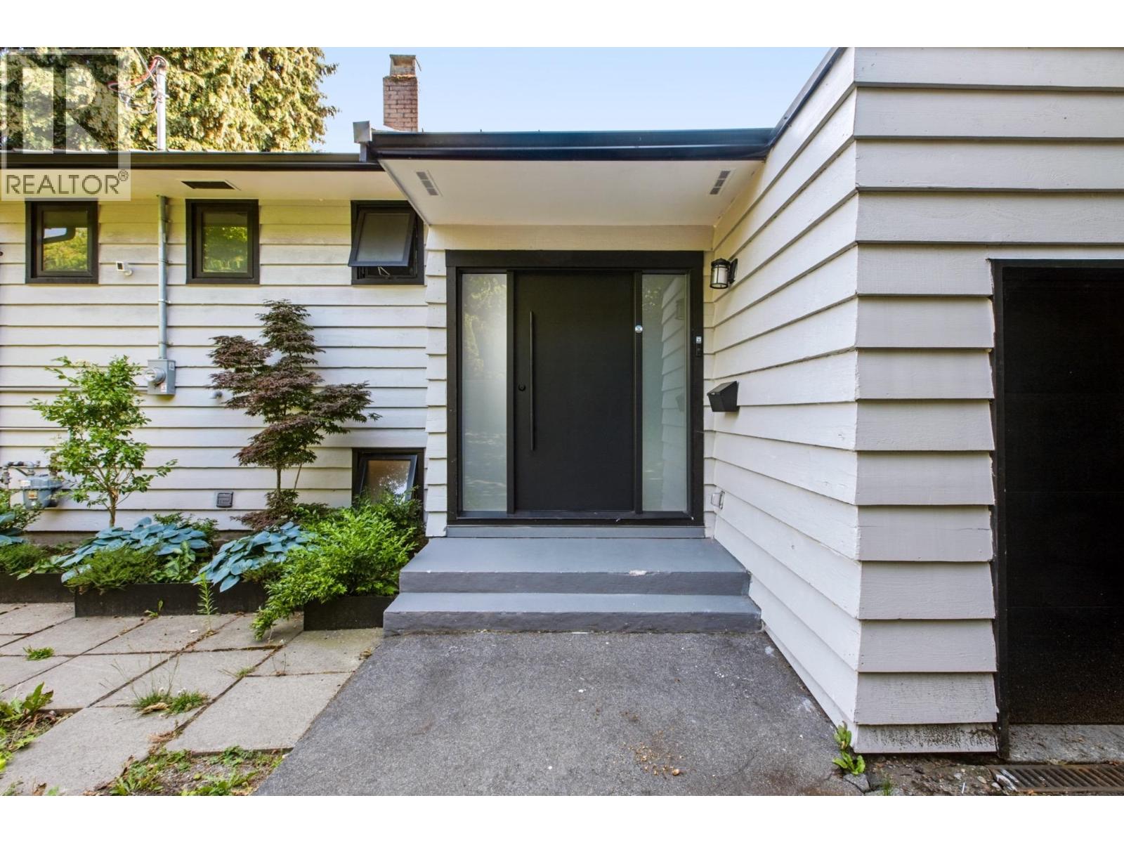 2234 Palmerston Avenue Property Photo 5