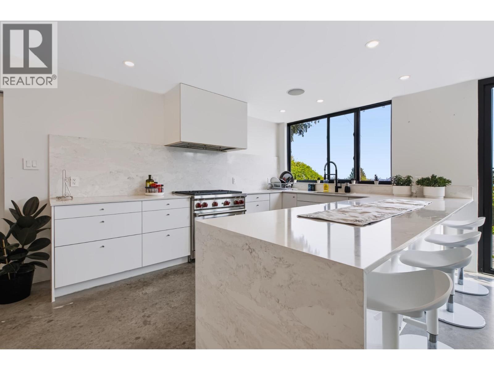 2234 Palmerston Avenue Property Photo 17