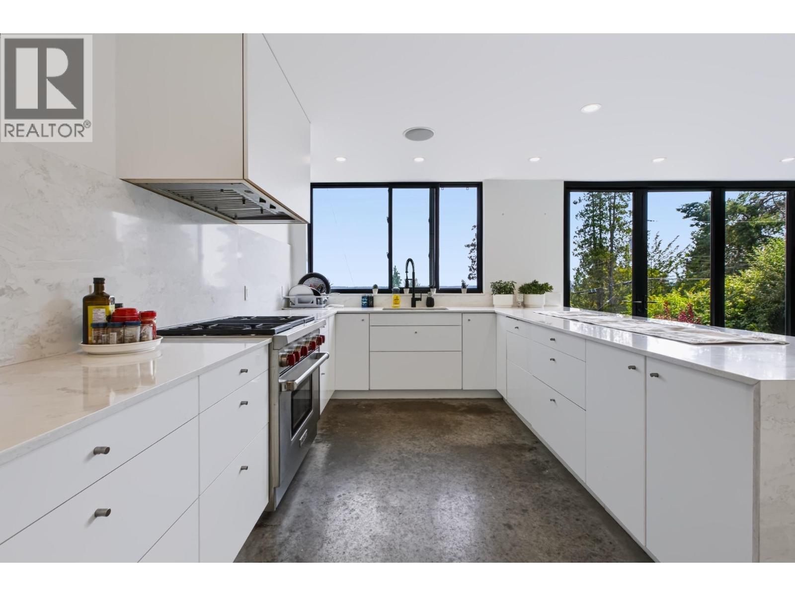 2234 Palmerston Avenue Property Photo 18