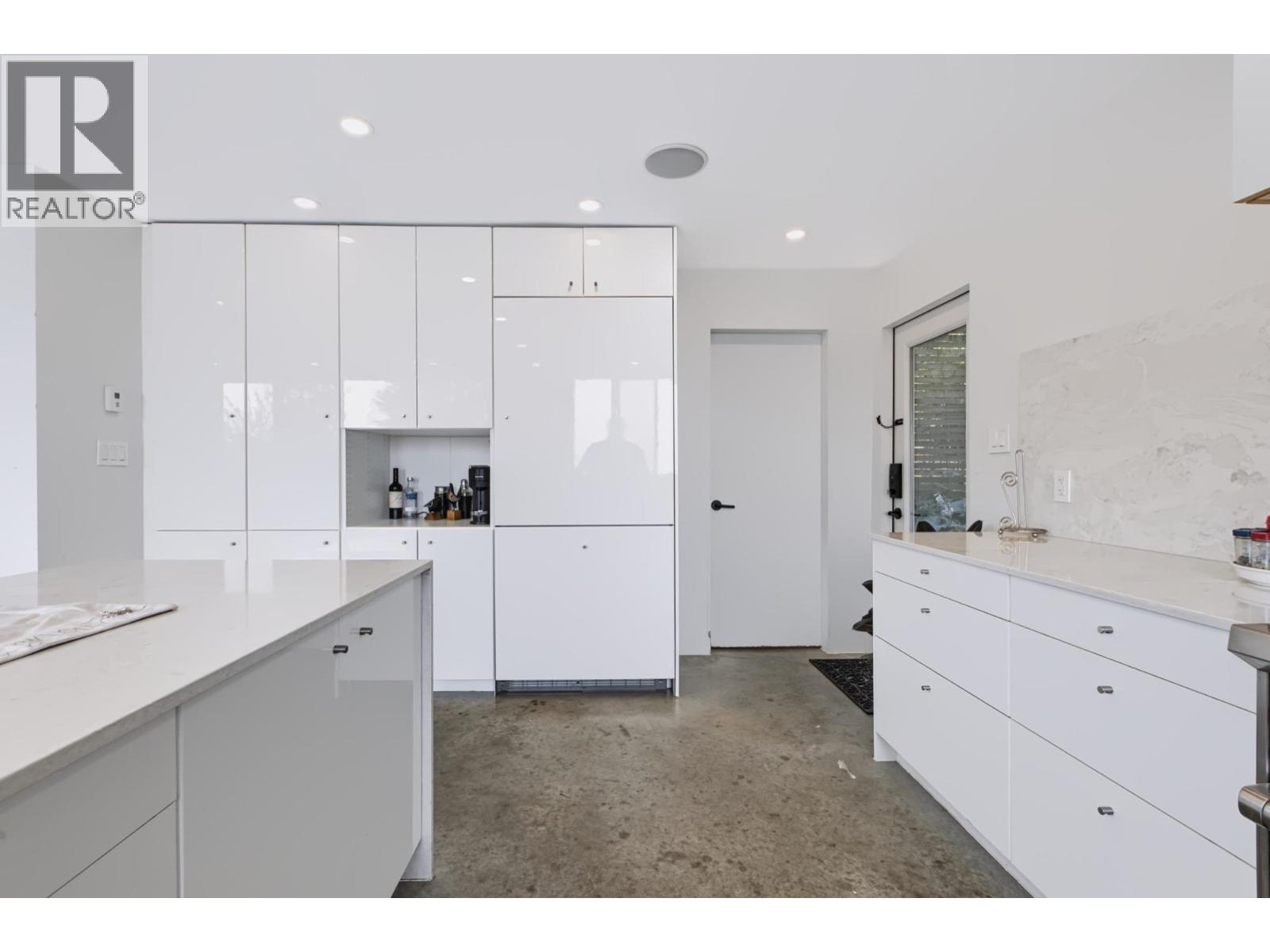 2234 Palmerston Avenue Property Photo 20