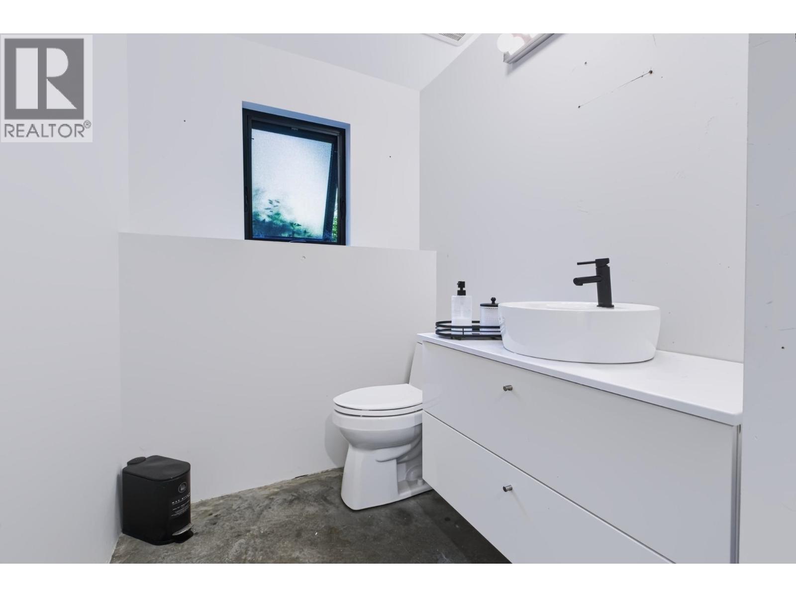2234 Palmerston Avenue Property Photo 22