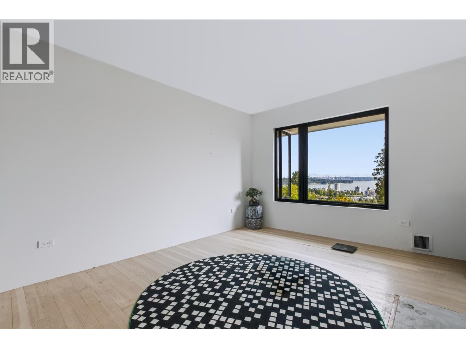 2234 Palmerston Avenue Property Photo 31