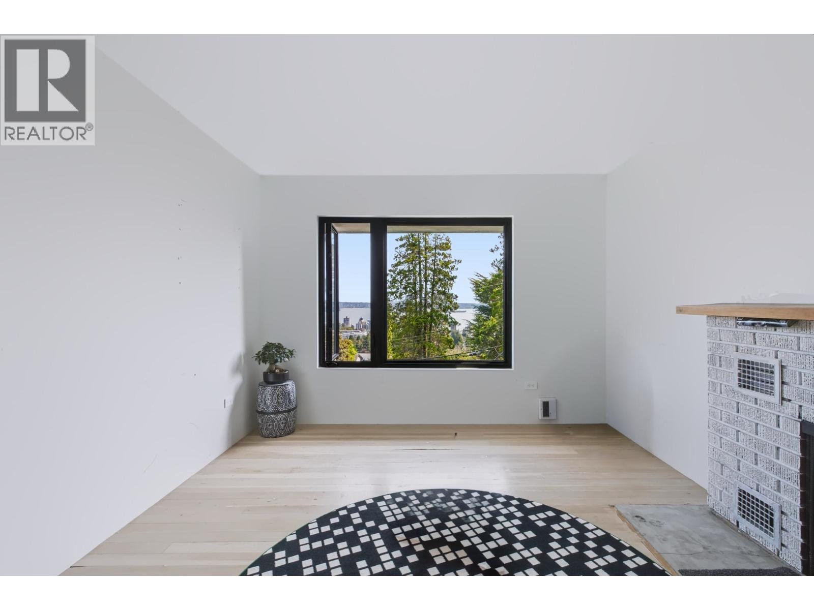 2234 Palmerston Avenue Property Photo 32