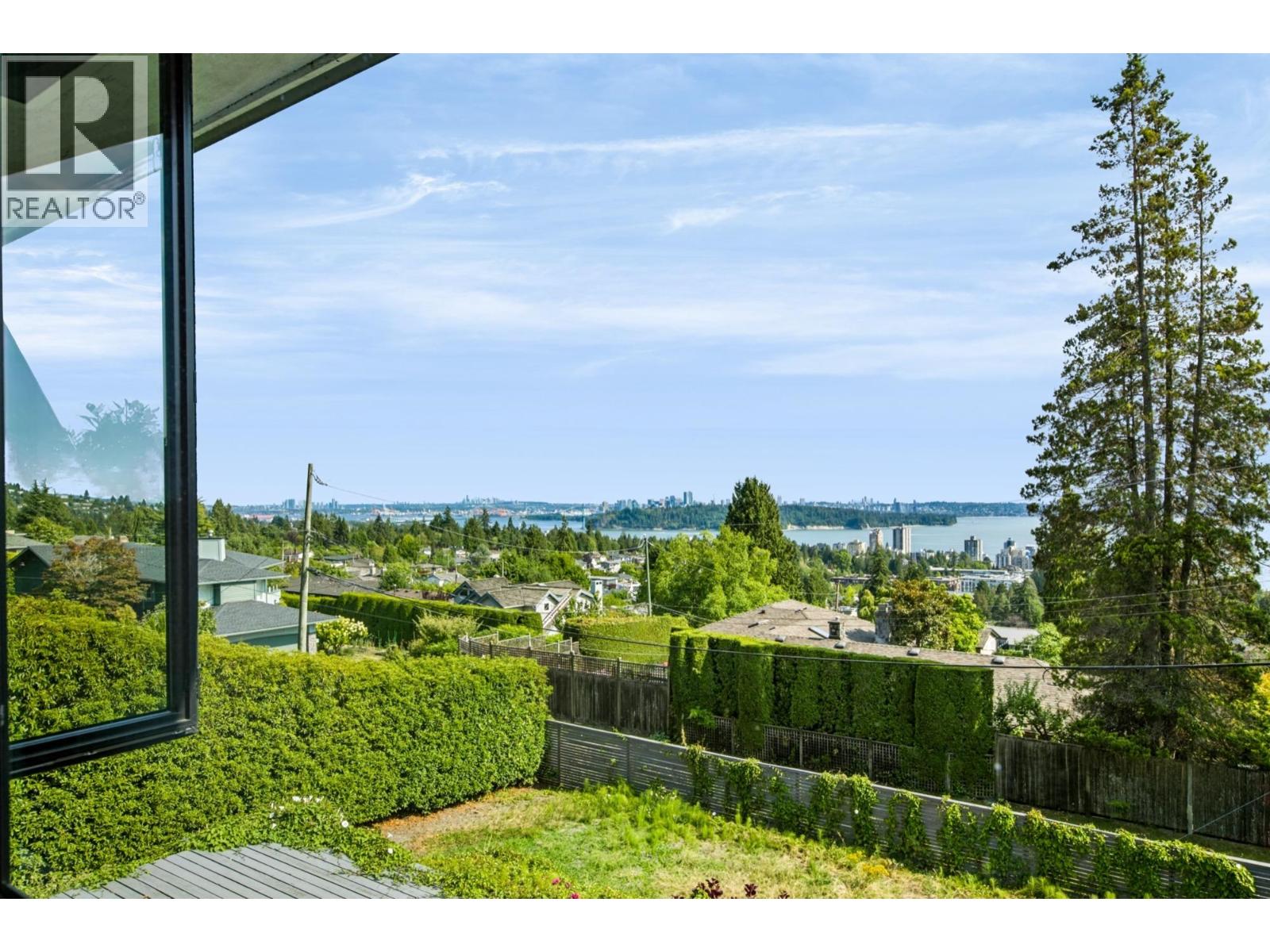 2234 Palmerston Avenue Property Photo 34