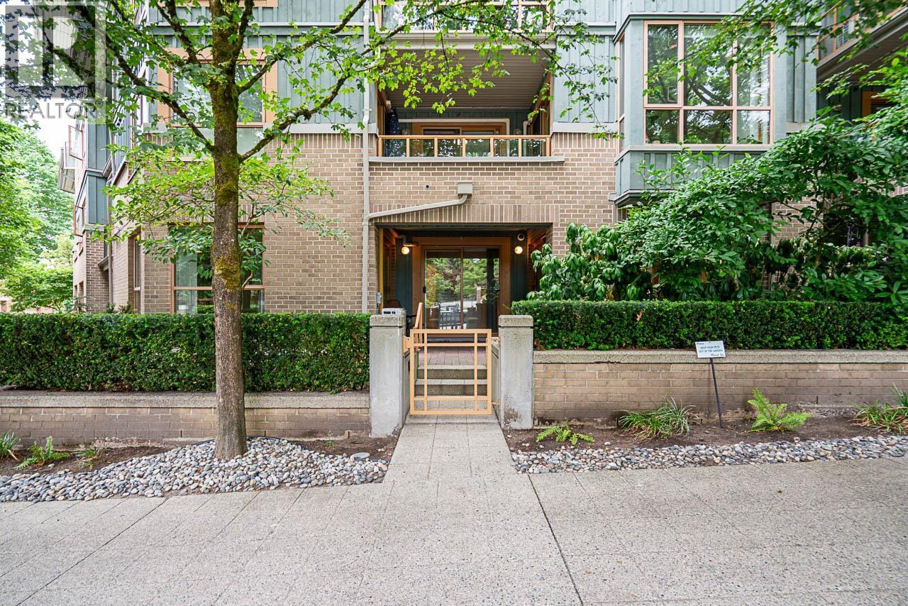 111 285 Newport Drive Property Photo 1