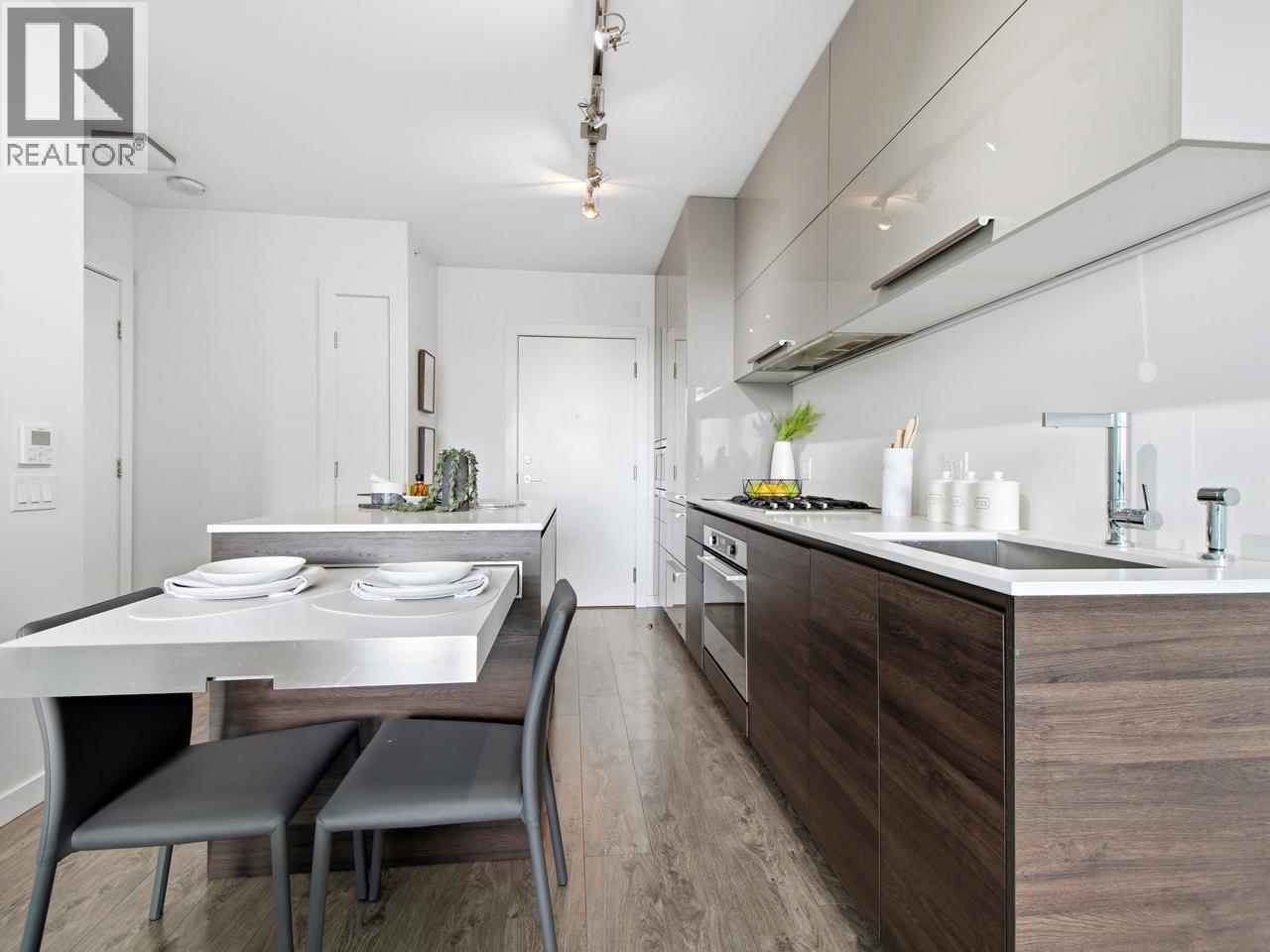 1002 2378 Alpha Property Photo 2
