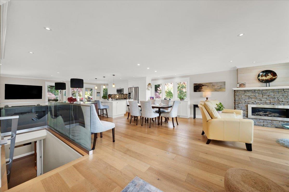 16063 8 Avenue Property Photo 8