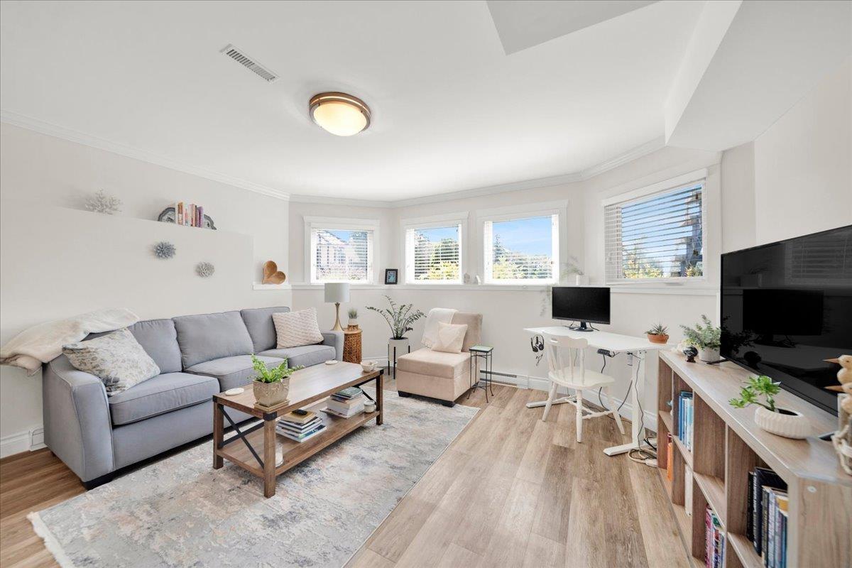 16063 8 Avenue Property Photo 27