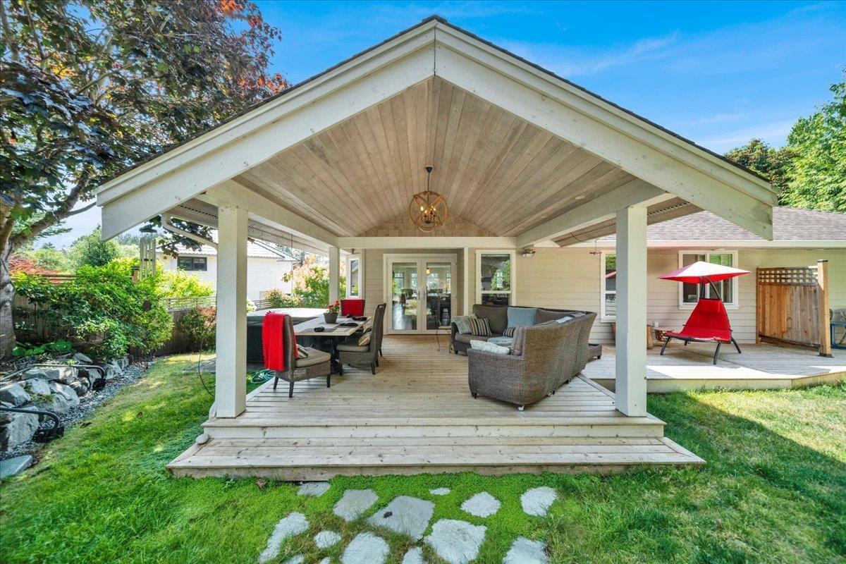 16063 8 Avenue Property Photo 35