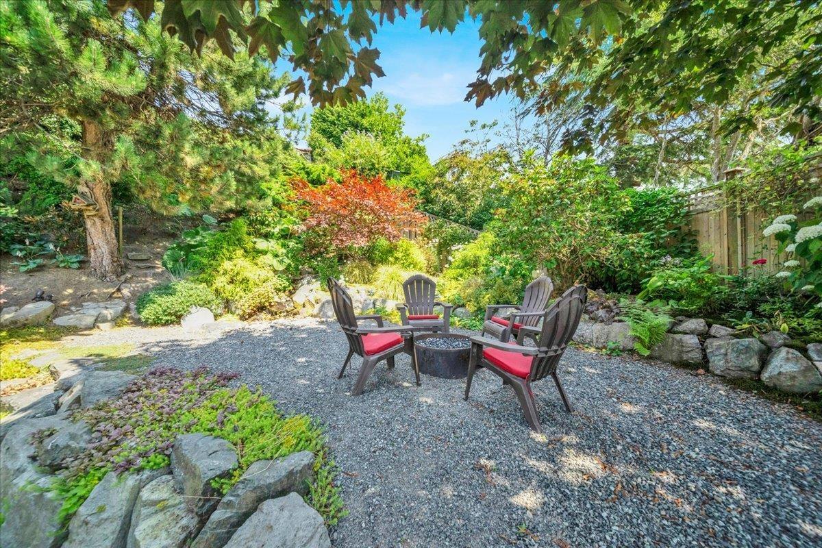 16063 8 Avenue Property Photo 37