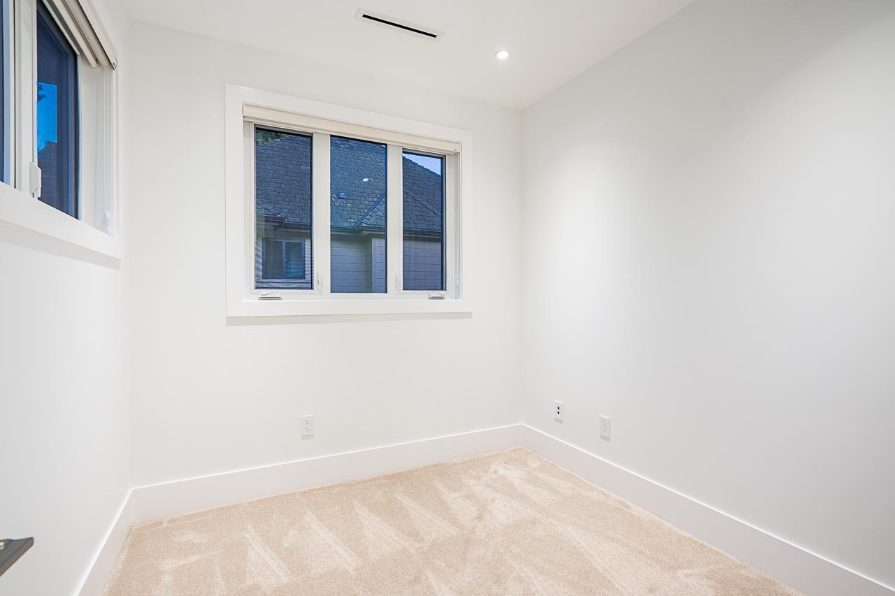 13528 14 Avenue Property Photo 17