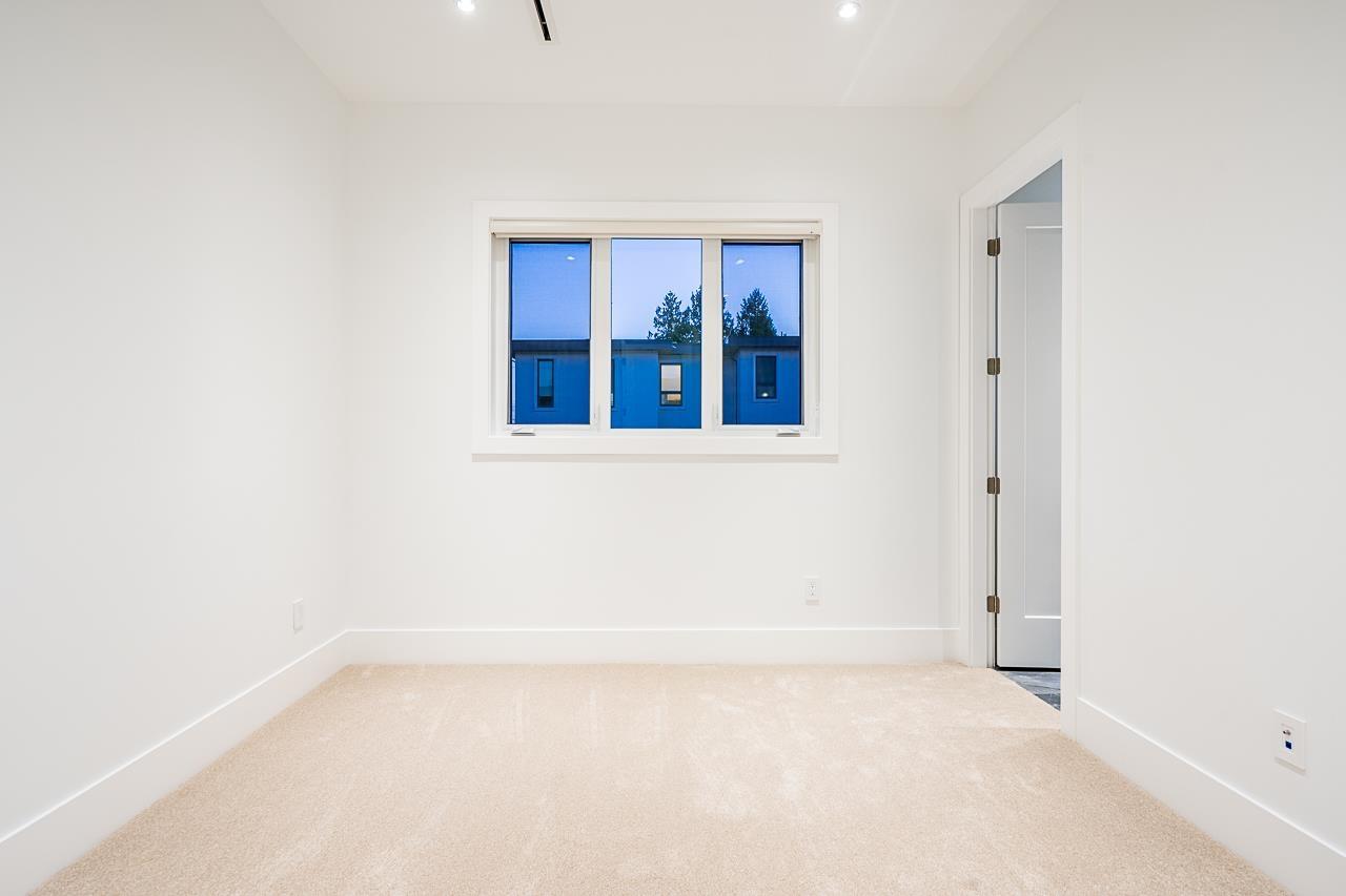 13528 14 Avenue Property Photo 23