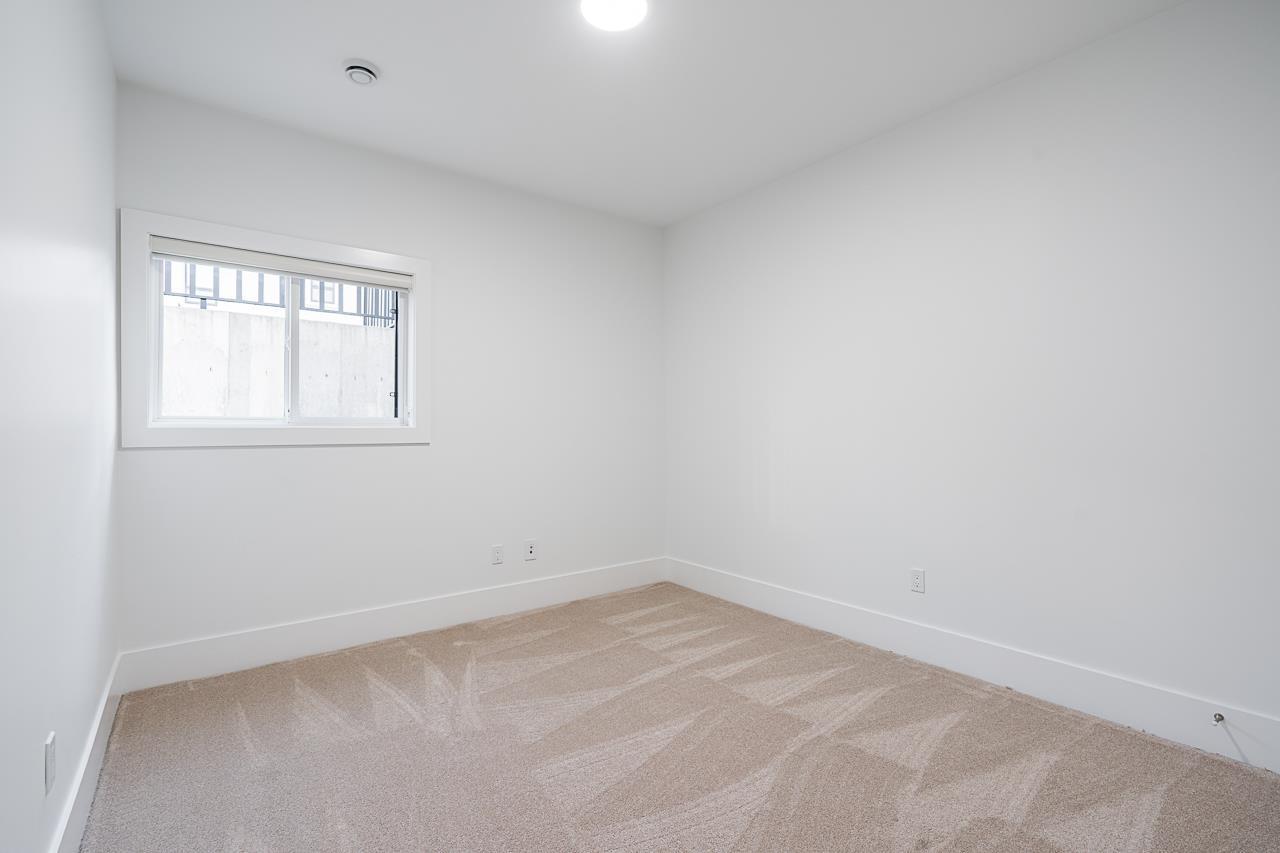 13528 14 Avenue Property Photo 36