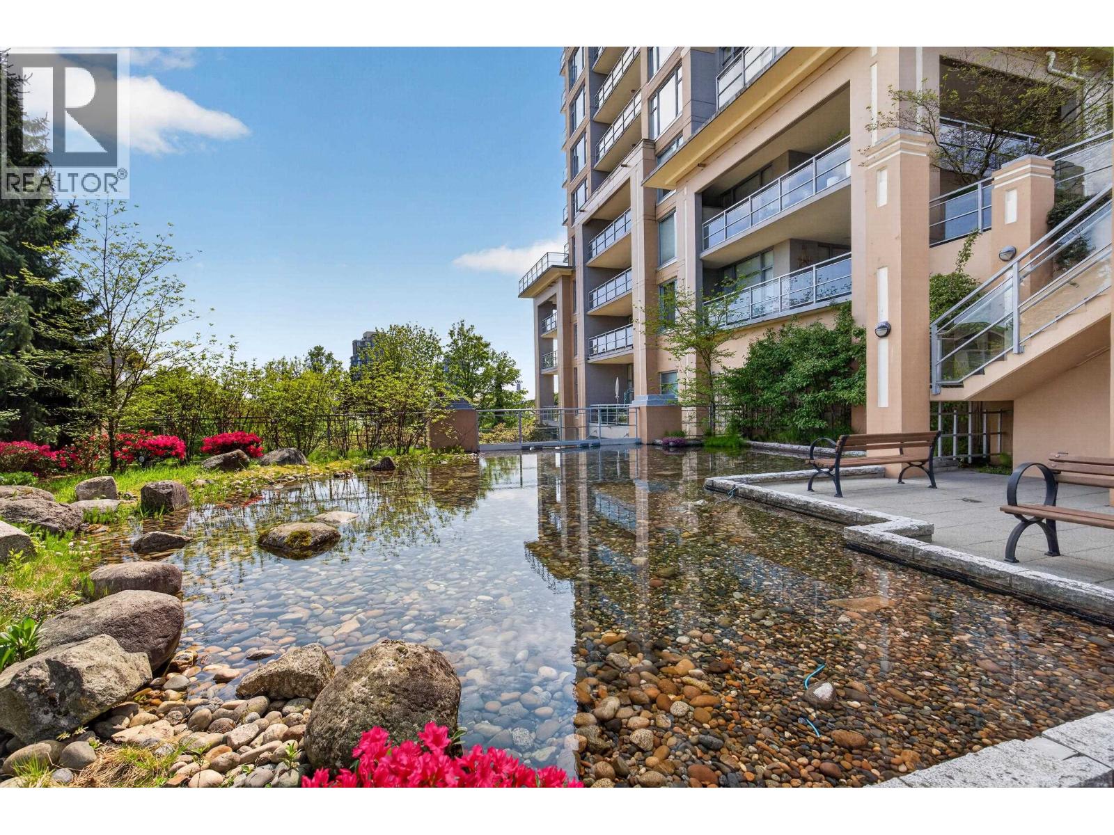 1601 280 Ross Drive Property Photo 4