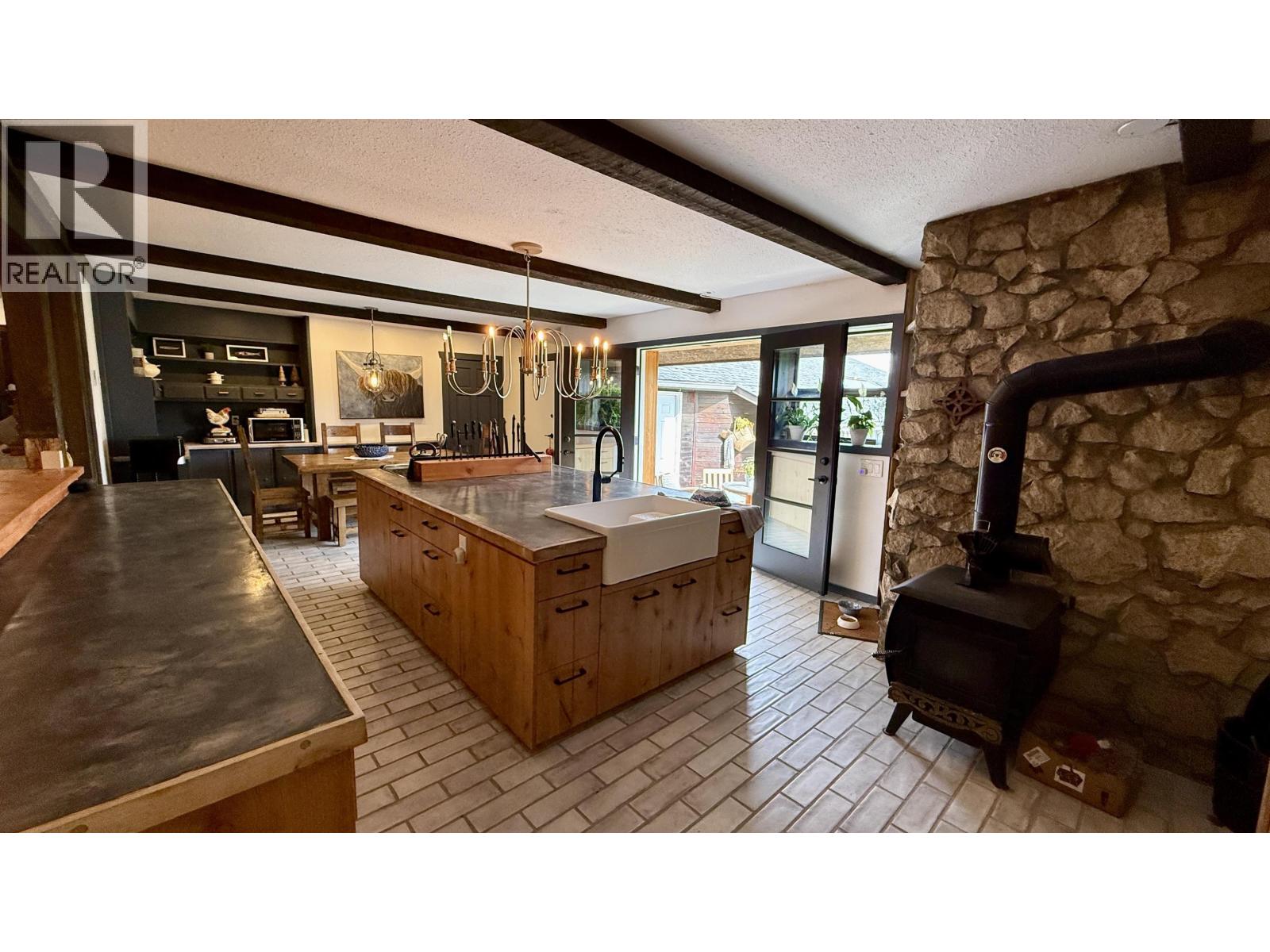 5249 Dawson Road Property Photo 6