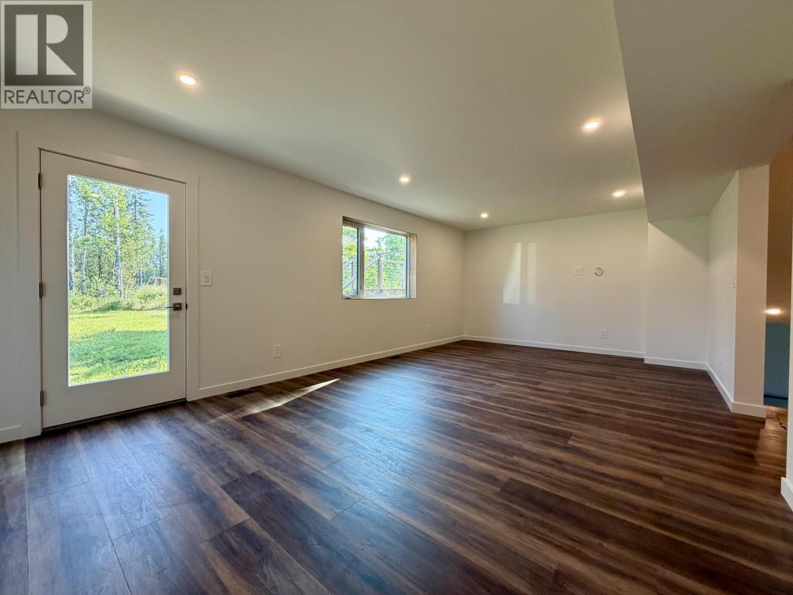 1821 Spruce Drive Property Photo 23