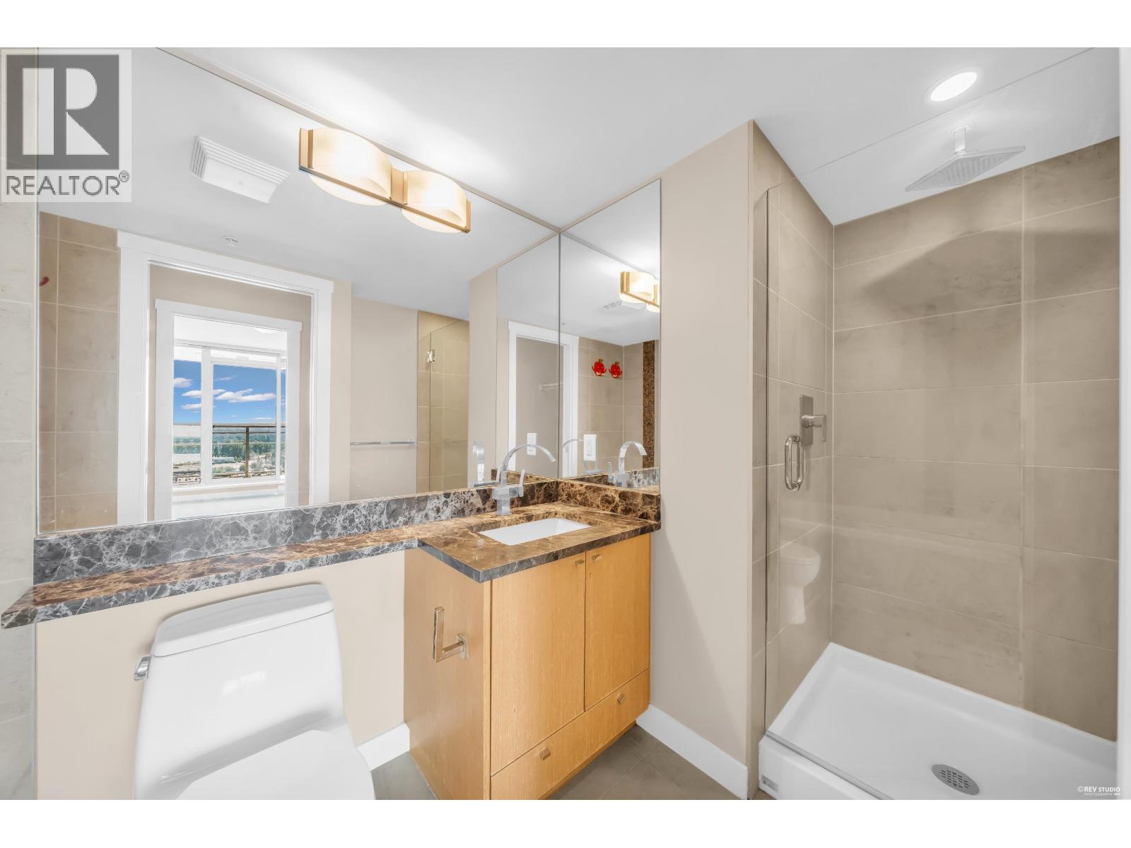 2805 2978 Glen Drive Property Photo 14