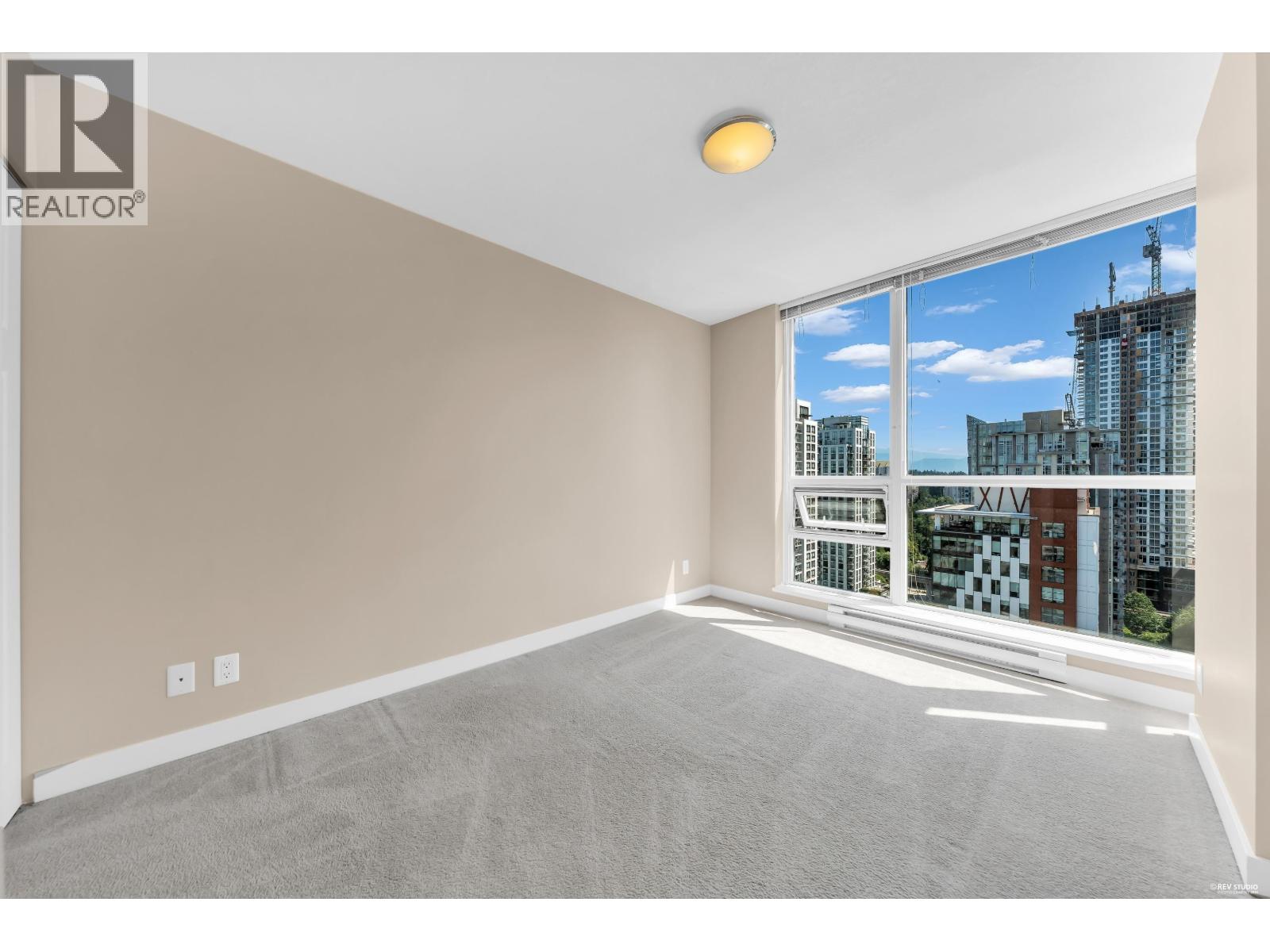 2805 2978 Glen Drive Property Photo 15