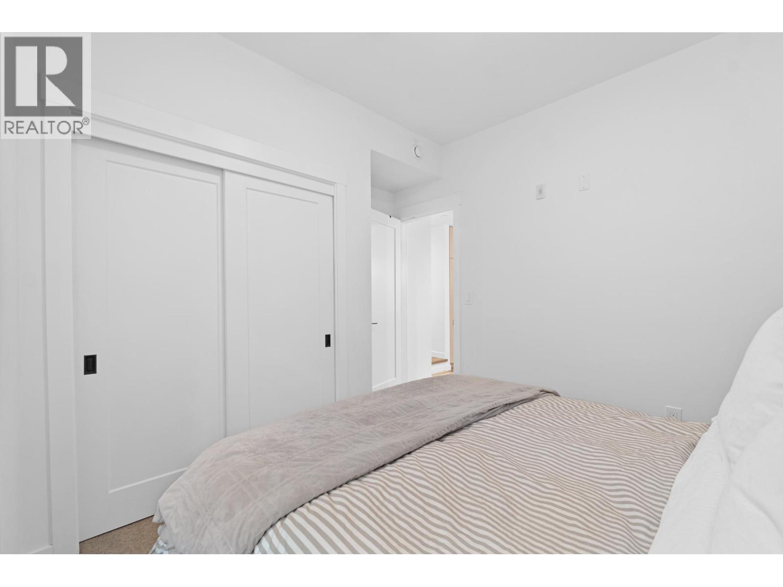 5 237 Ridgeway Avenue Property Photo 10
