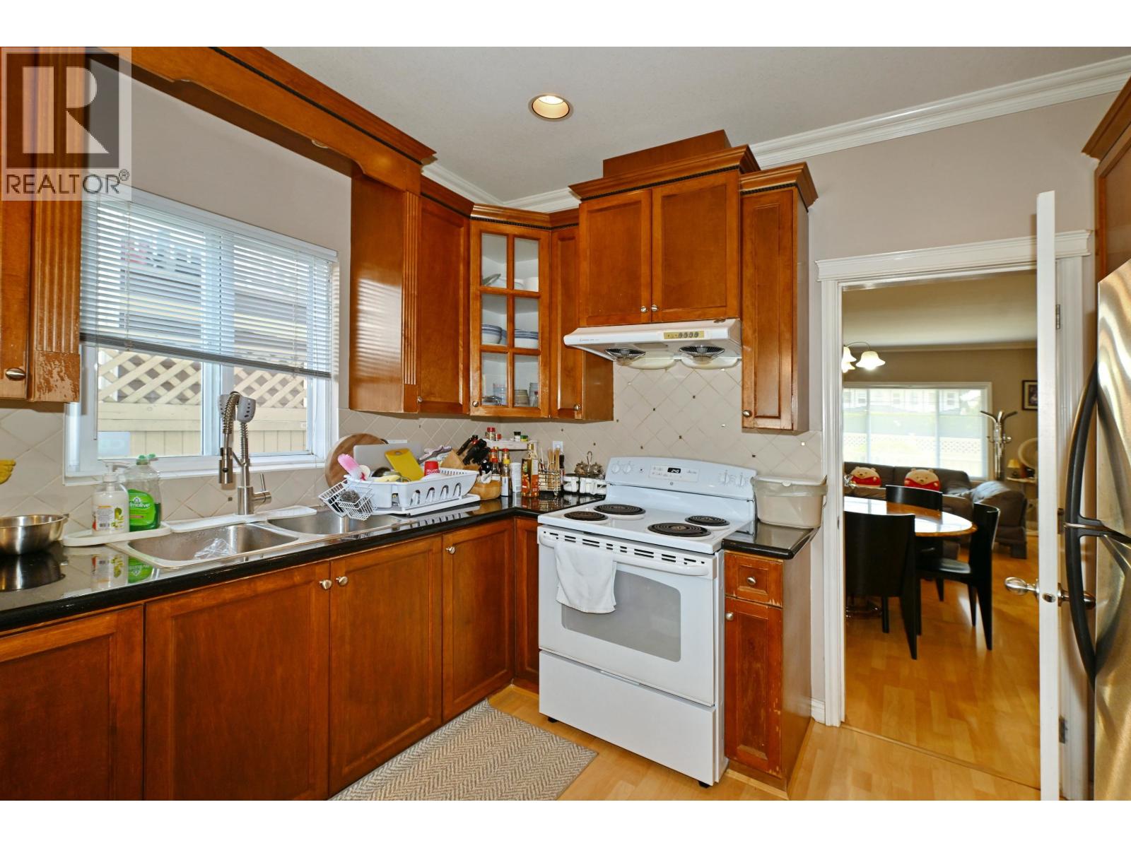 7233 Williams Road Property Photo 10