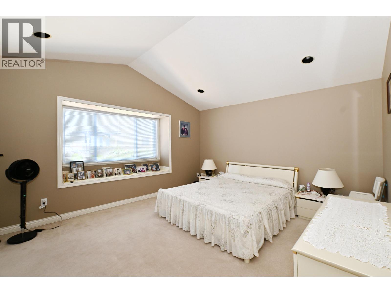 7233 Williams Road Property Photo 17