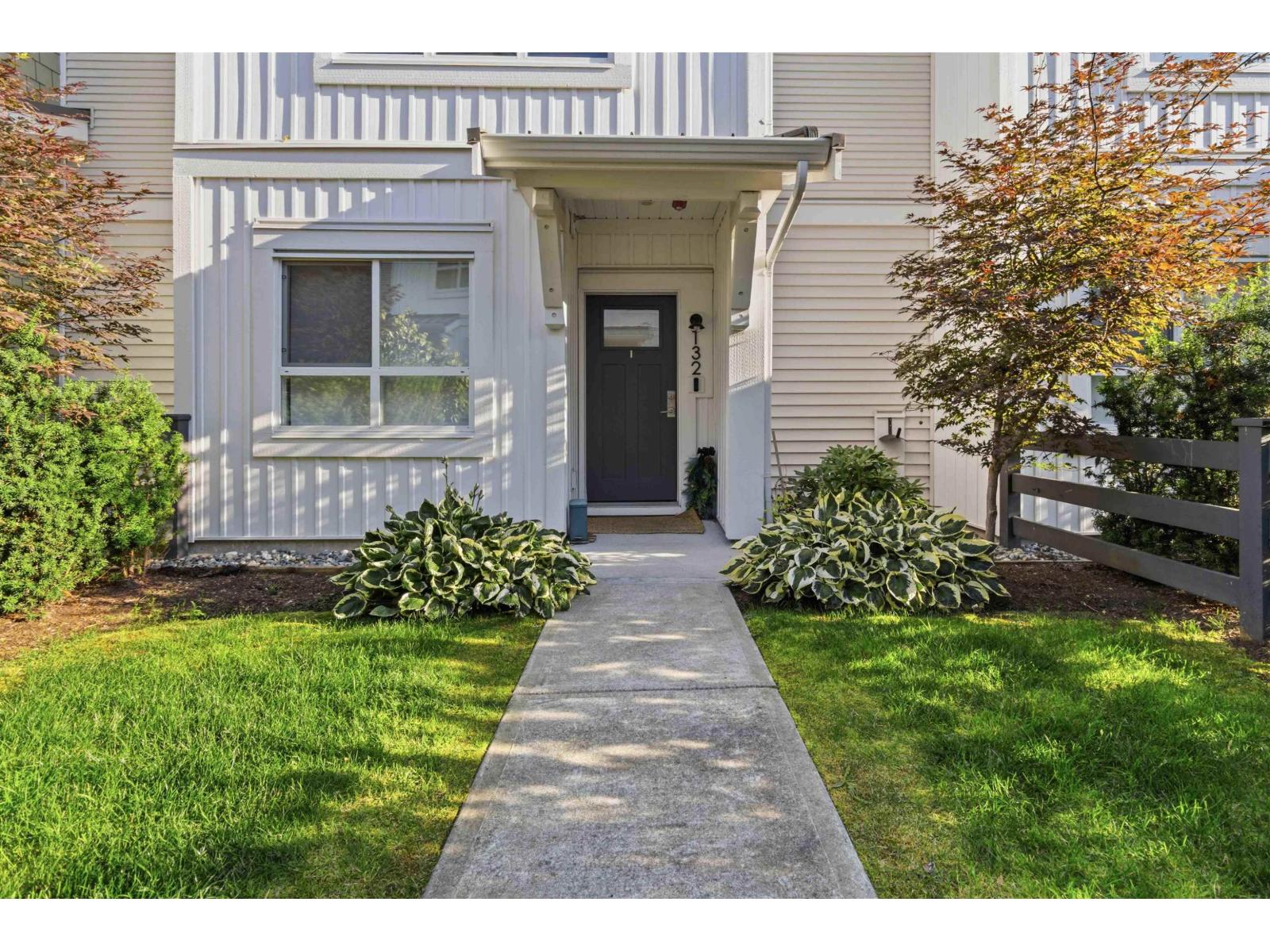 132 8335 Nelson Street Property Photo 2