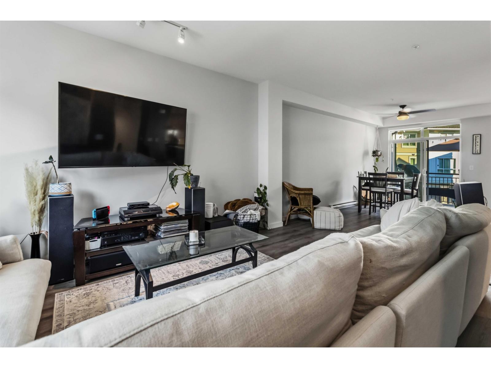 132 8335 Nelson Street Property Photo 9
