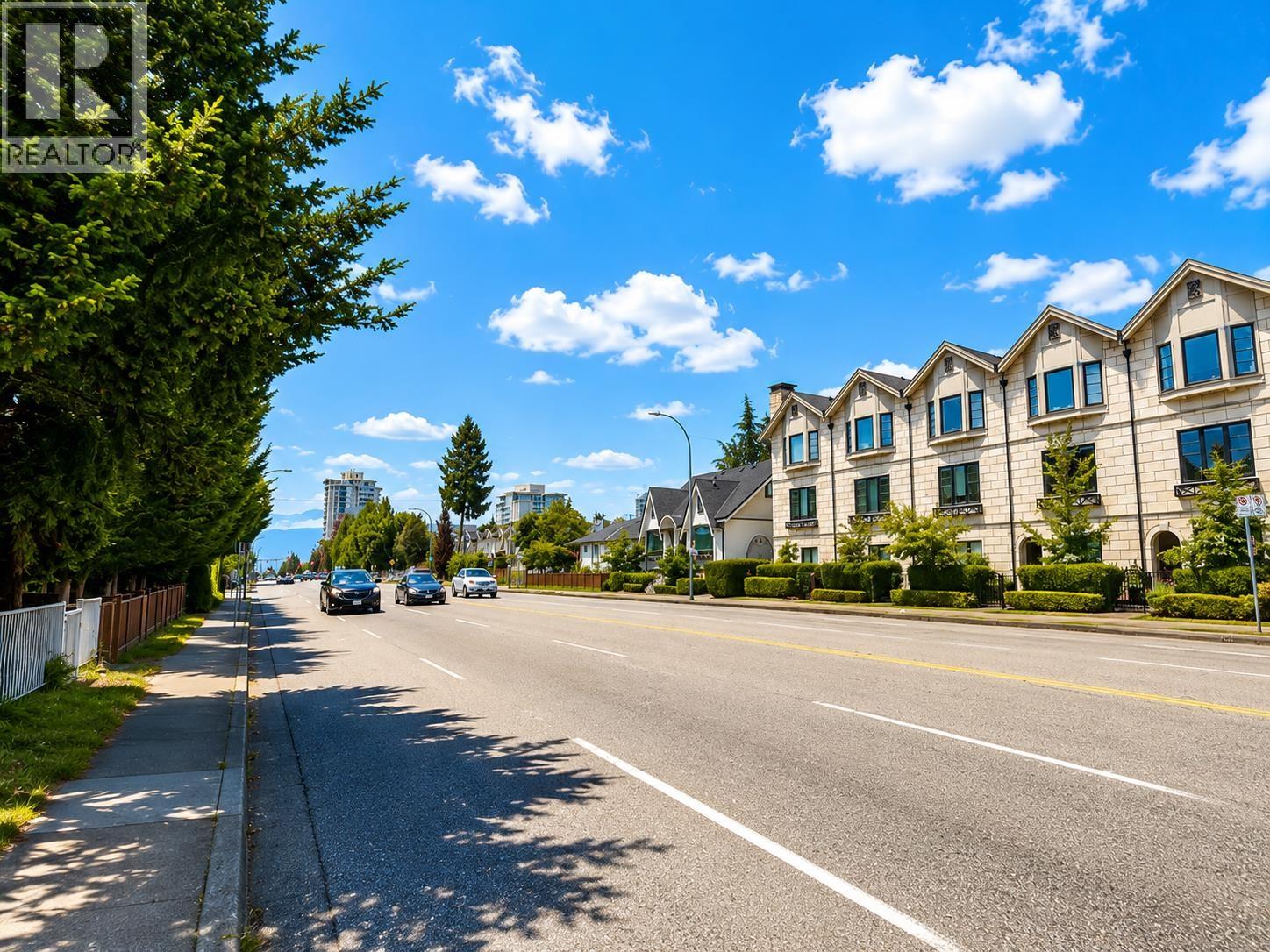 4371 Knight Street Property Photo 6