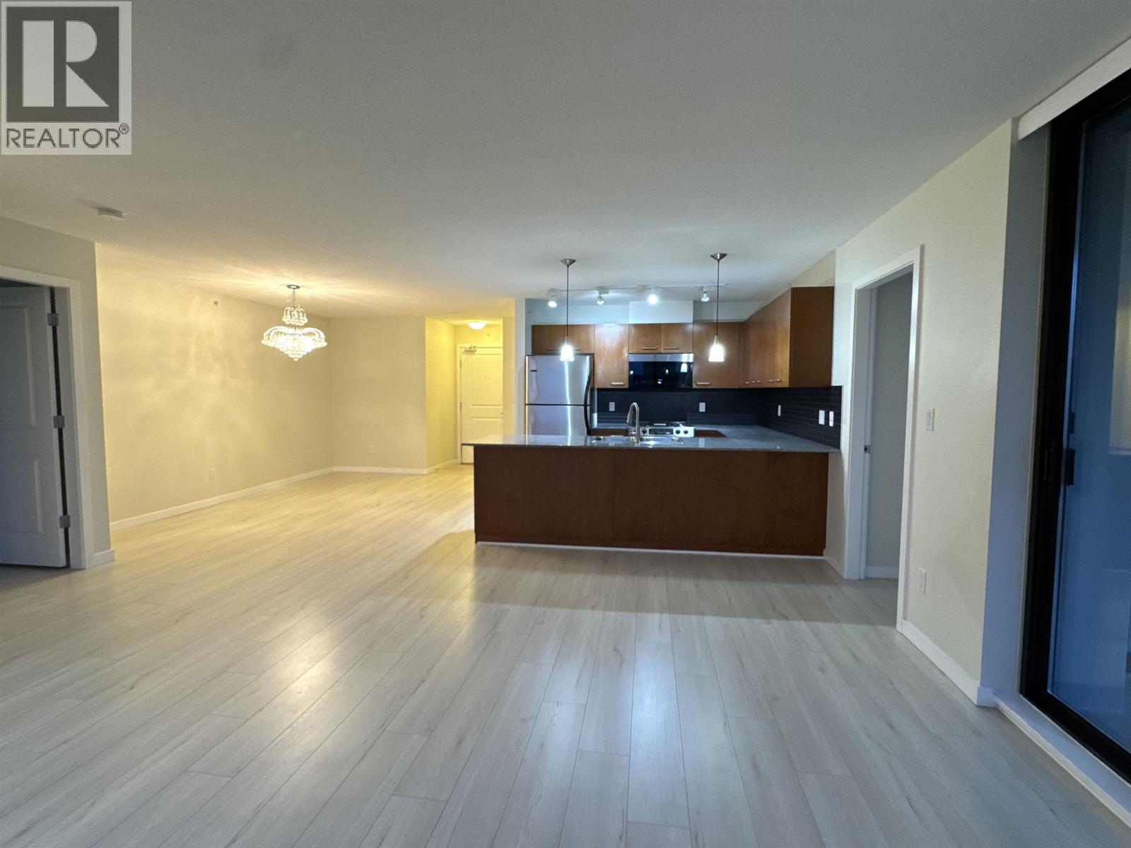 14xx 4333 Central Boulevard Property Photo 2