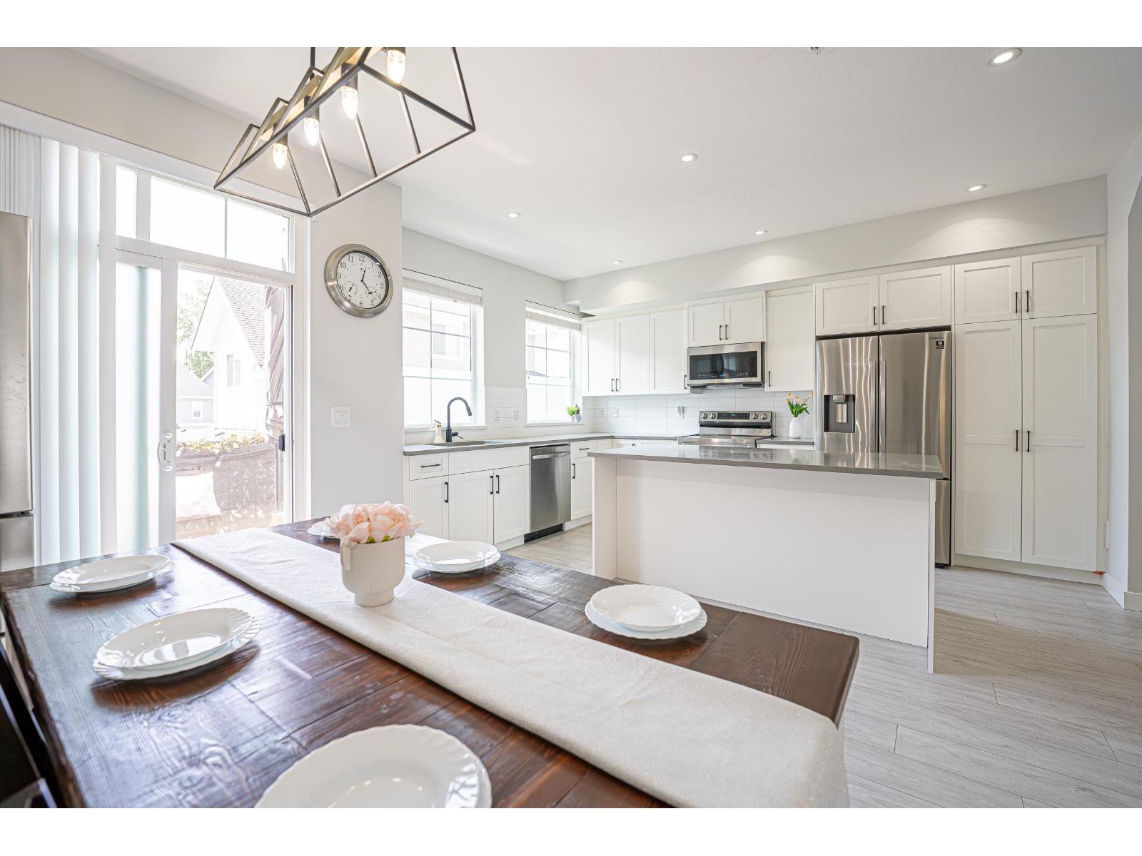 68 20180 84 Avenue Property Photo 6