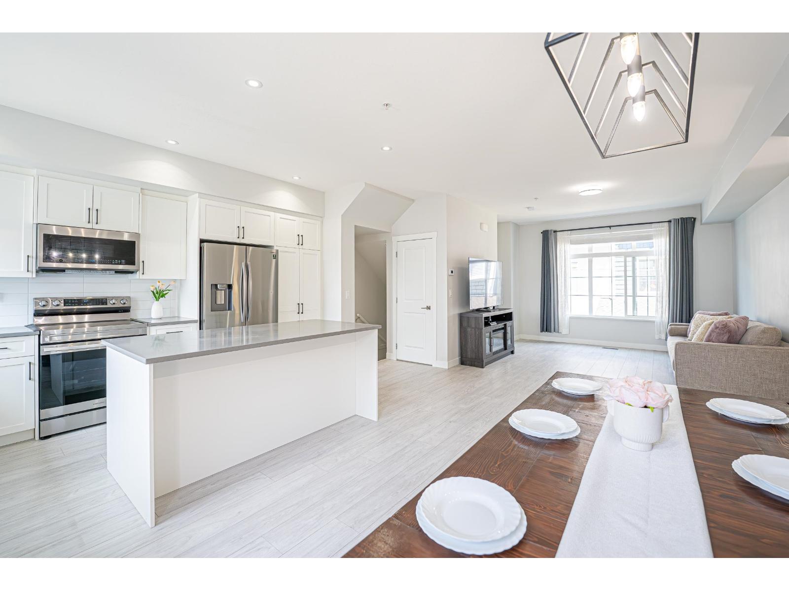 68 20180 84 Avenue Property Photo 8