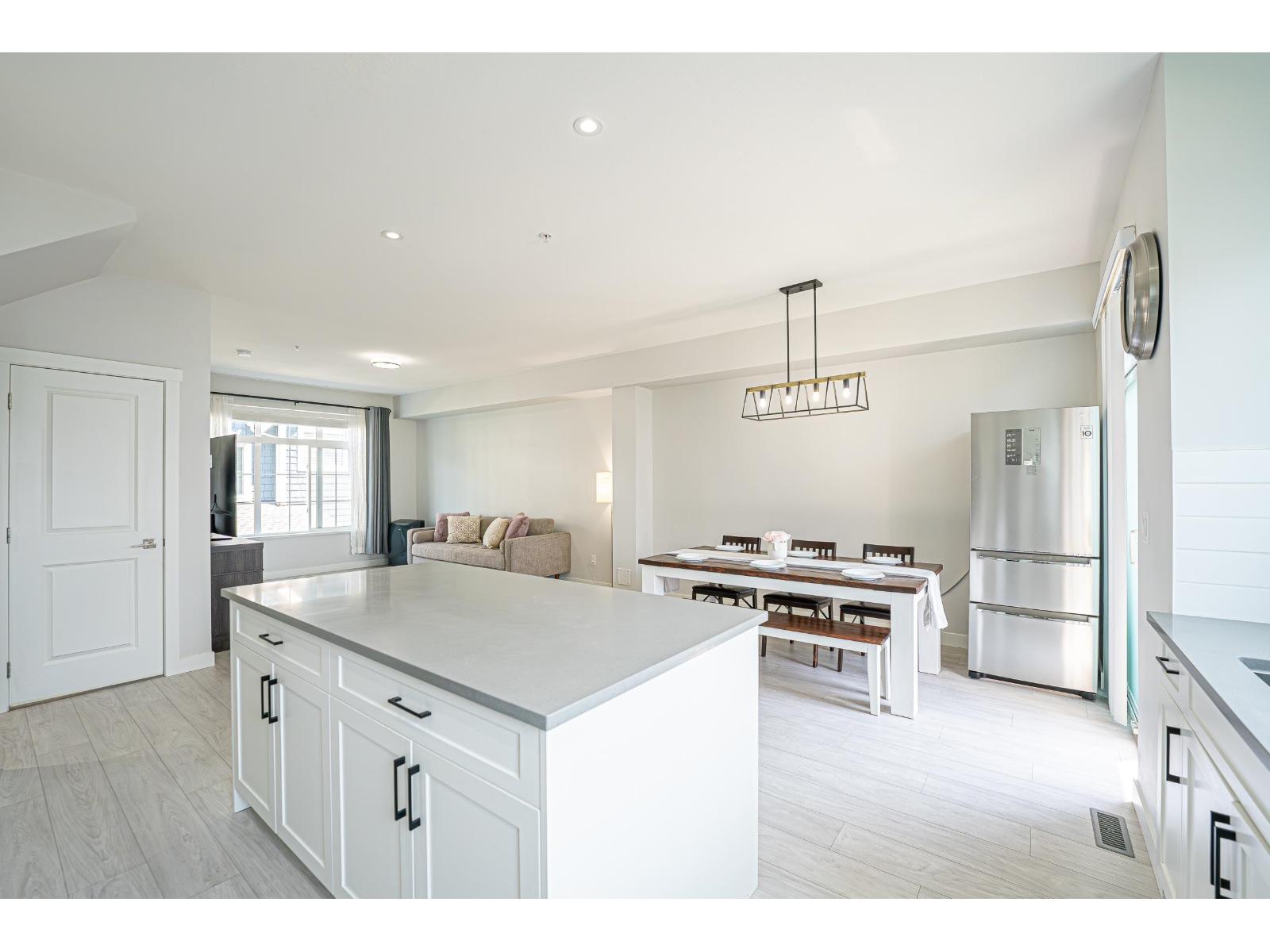 68 20180 84 Avenue Property Photo 10