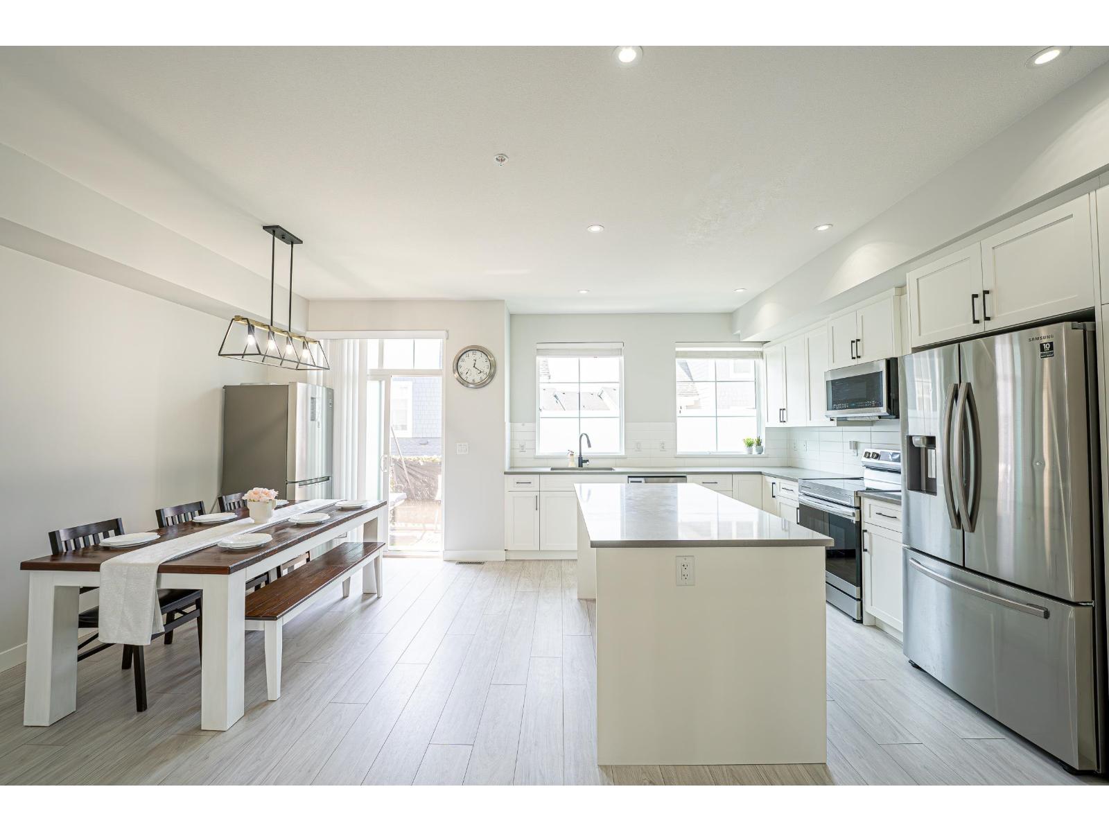 68 20180 84 Avenue Property Photo 16