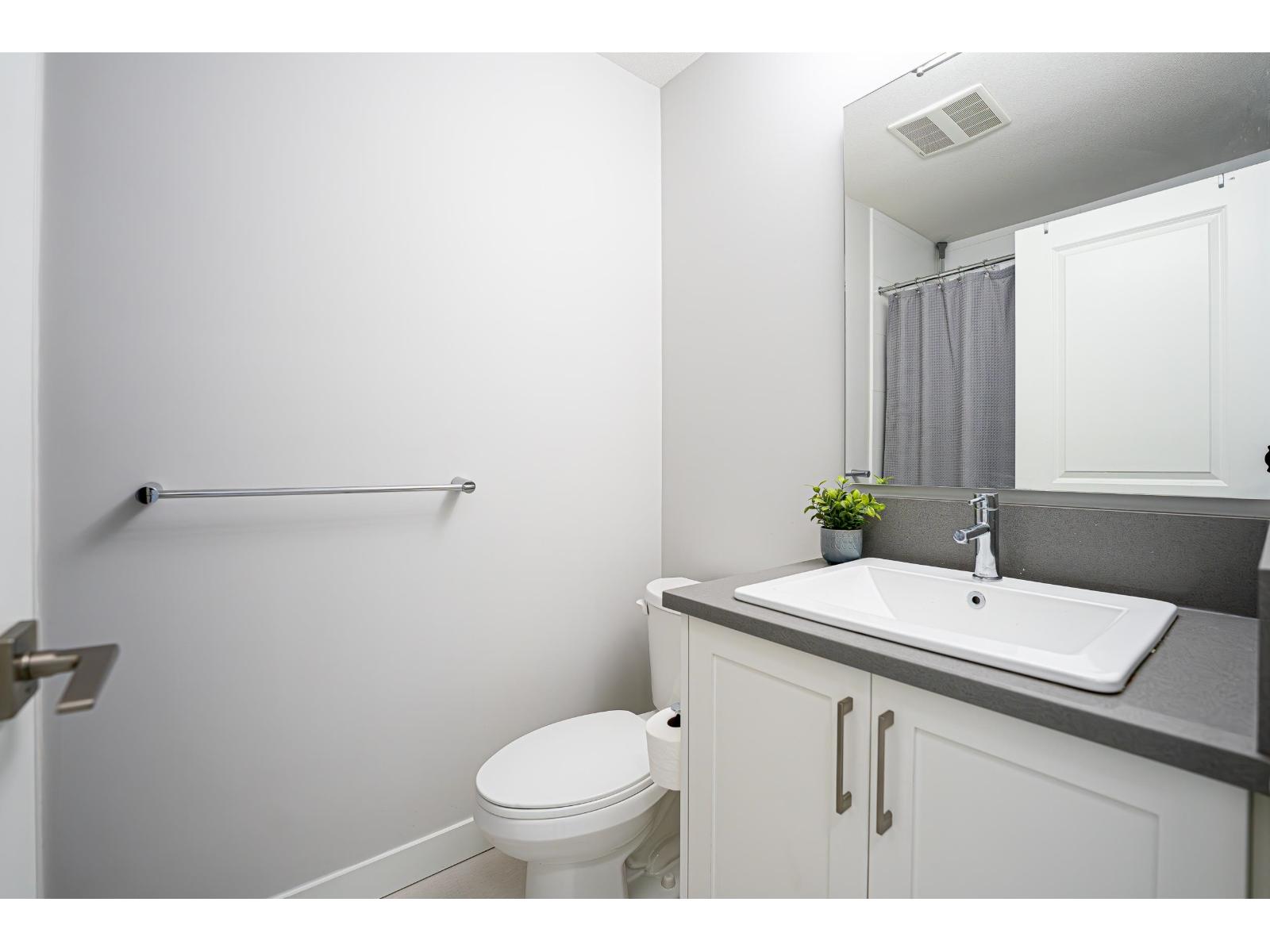 68 20180 84 Avenue Property Photo 35