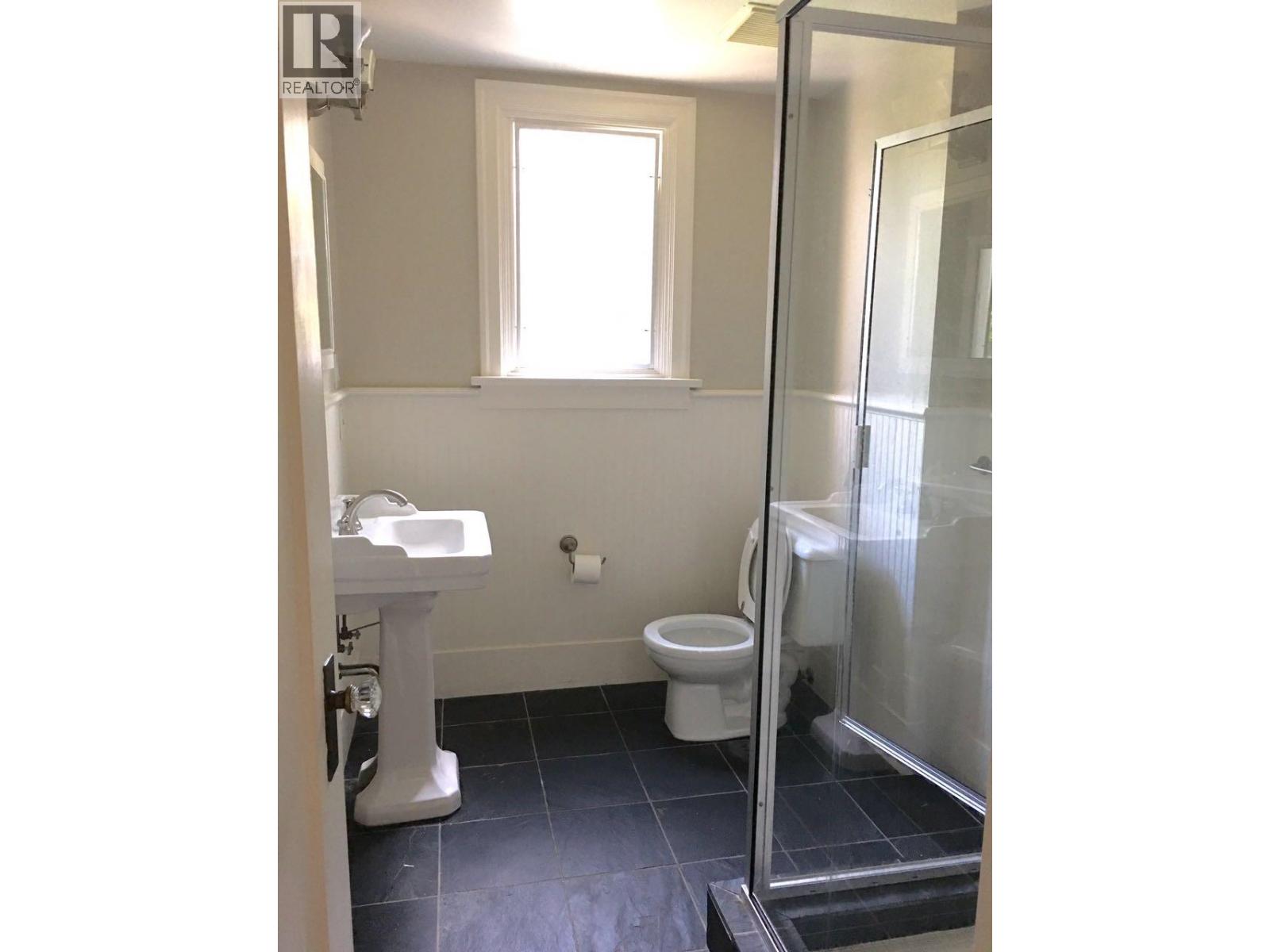 4633 W 4th Avenue Property Photo 16