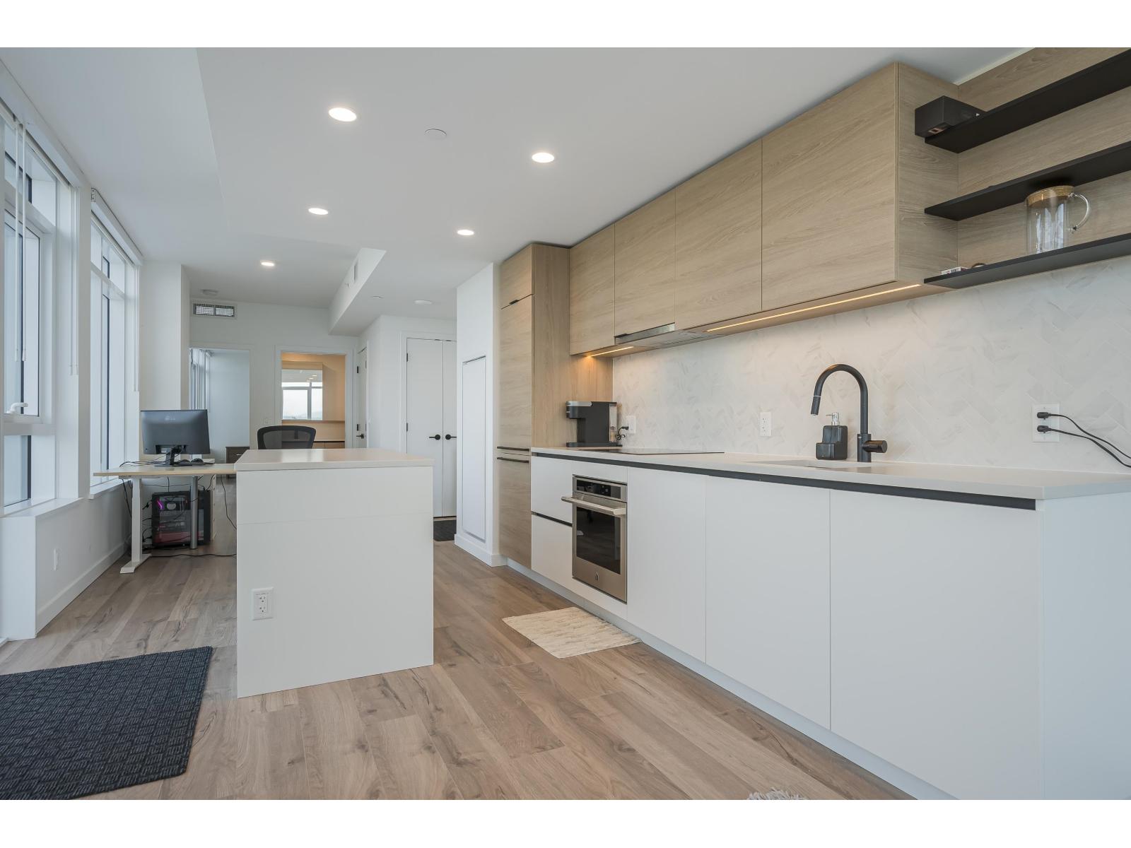 3801 10448 University Drive Property Photo 10