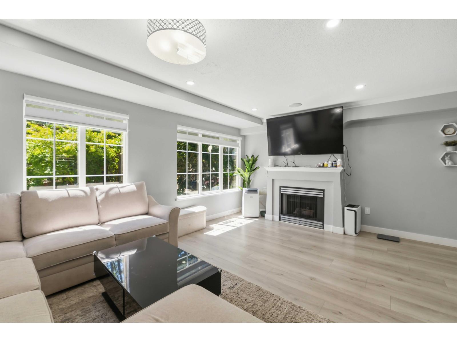43 12778 66 Avenue Property Photo 9