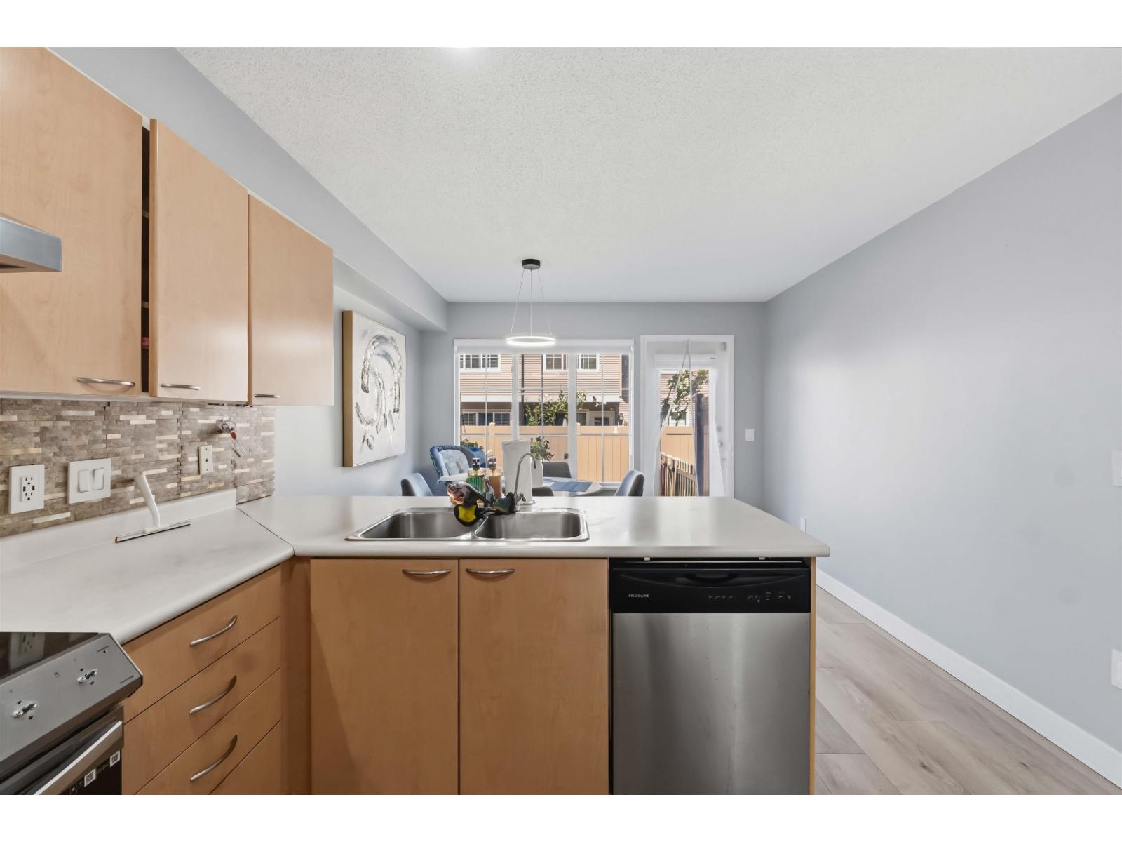 43 12778 66 Avenue Property Photo 13