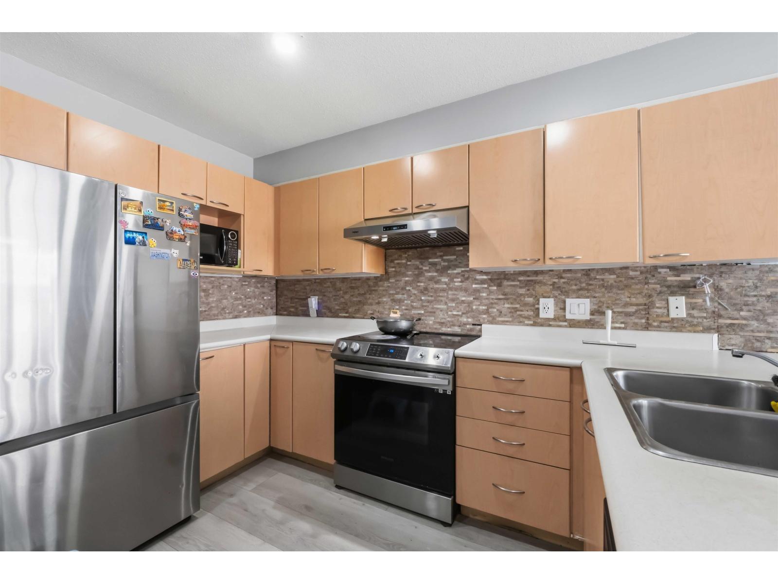 43 12778 66 Avenue Property Photo 15