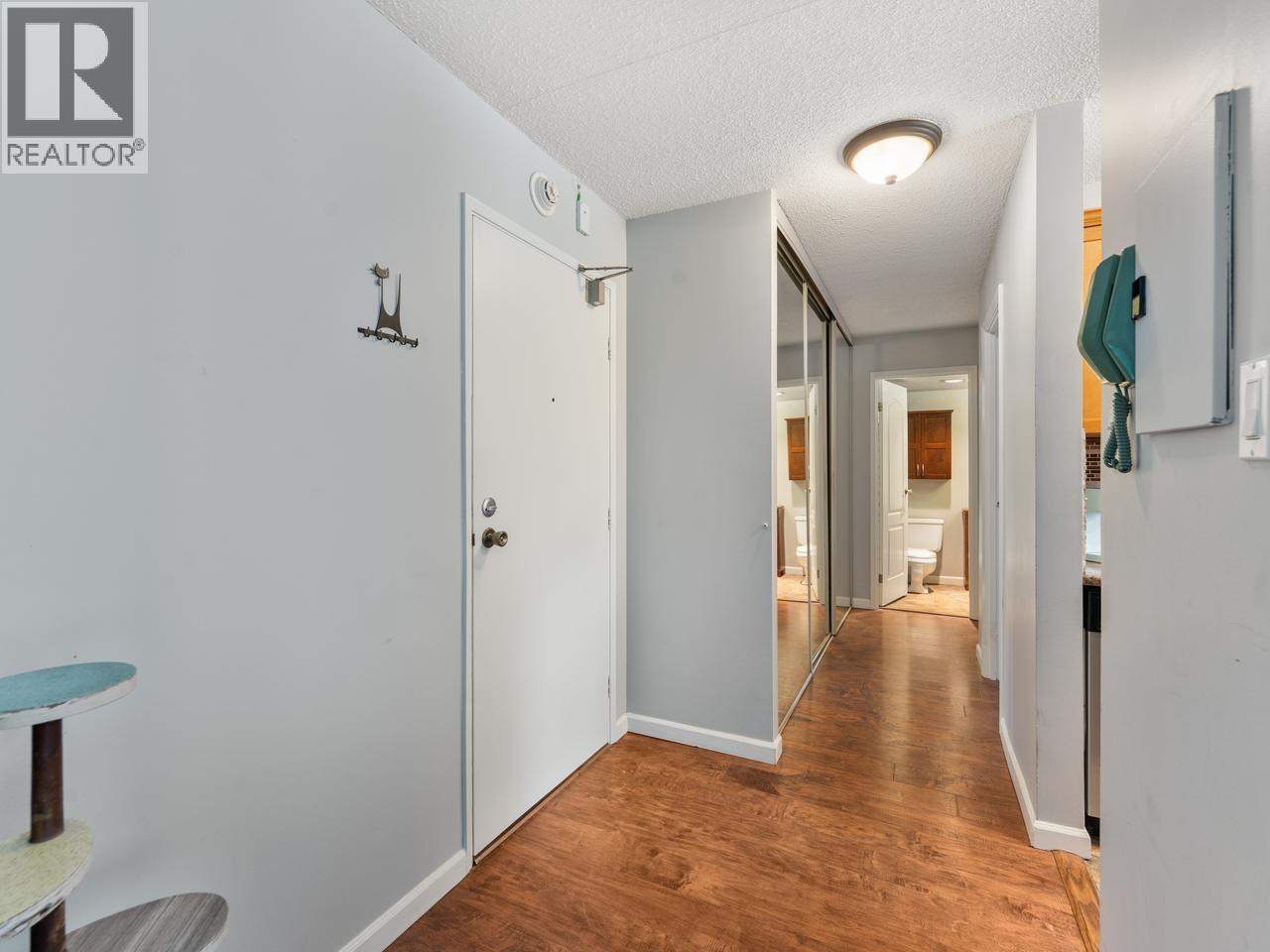 404 320 Royal Avenue Property Photo 14